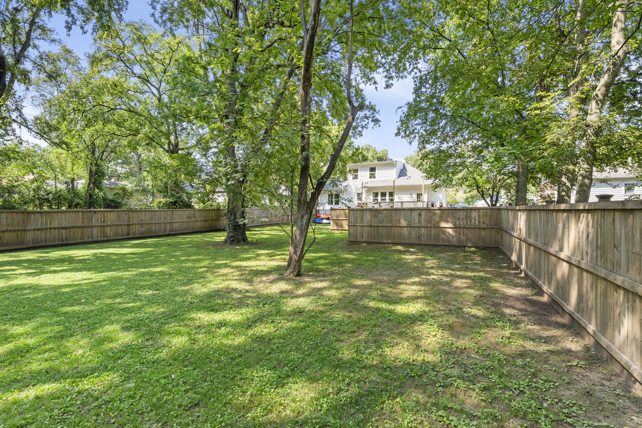 1118 Riverwood Dr, Nashville, TN 37216