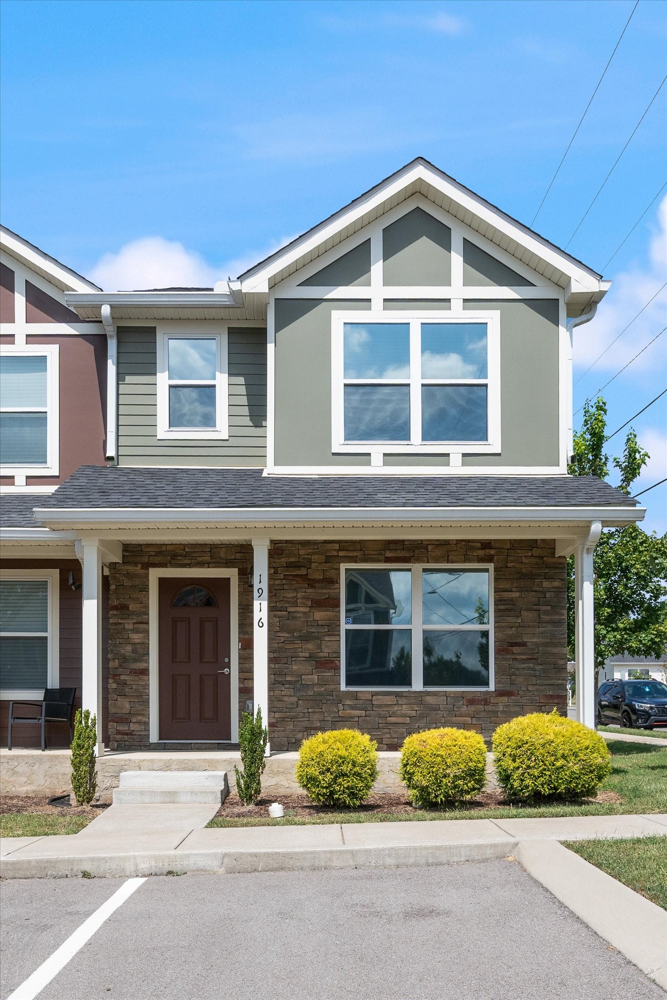 1916 Lombardia Ln, Madison, TN 37115
