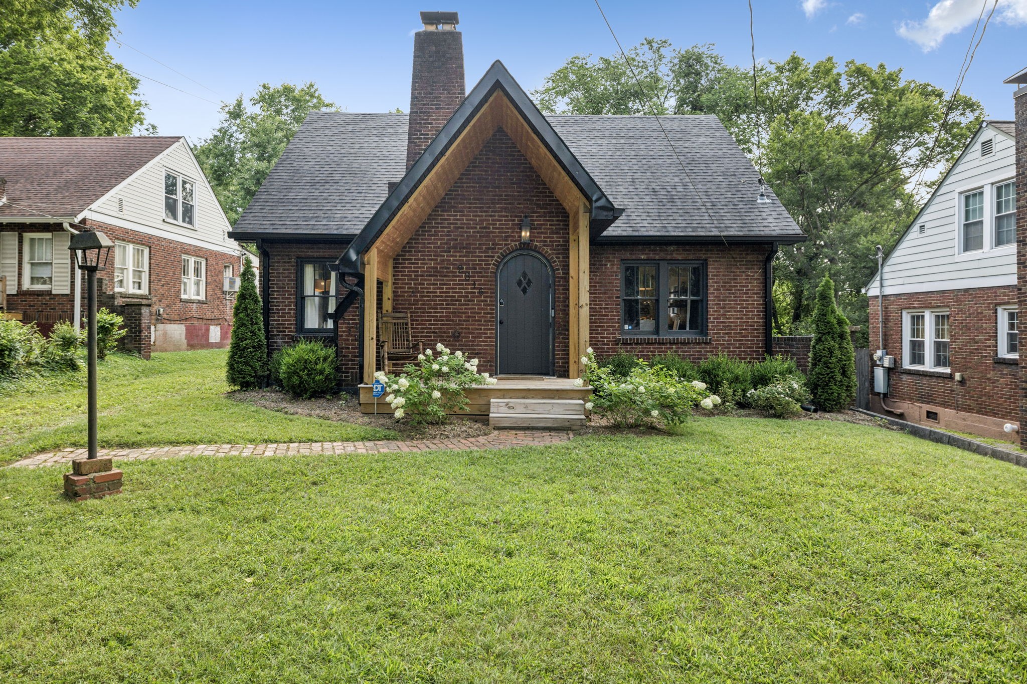 2316 Riverside Dr, Nashville, TN 37216