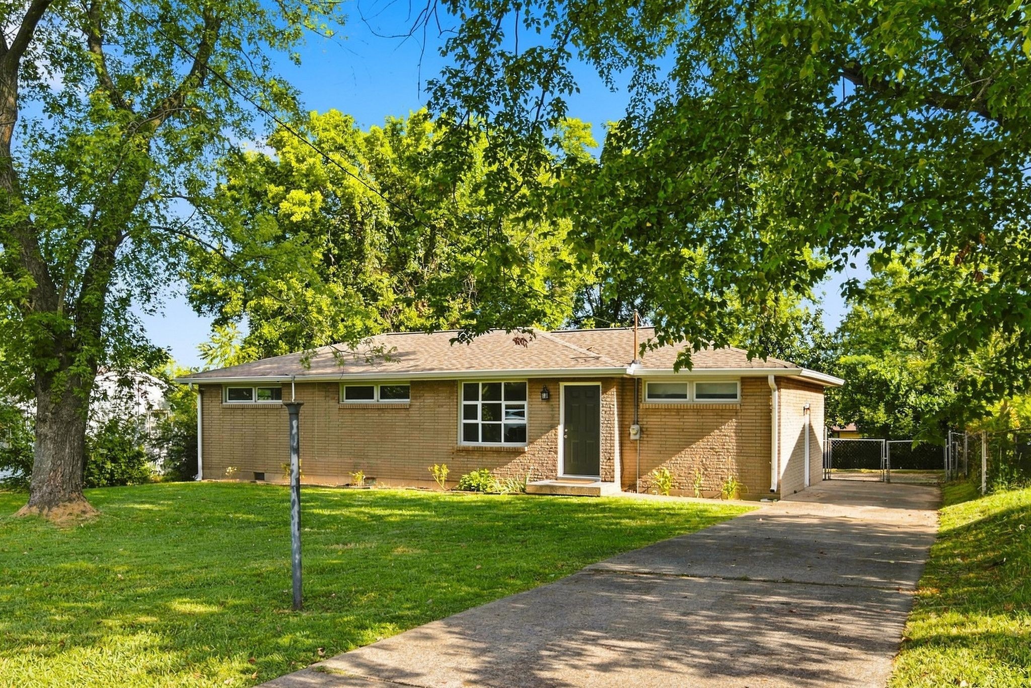 278 Garry Dr, Nashville, TN 37211