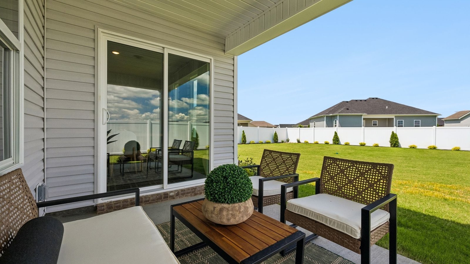 4048 Amelia Ln, White House, TN 37188