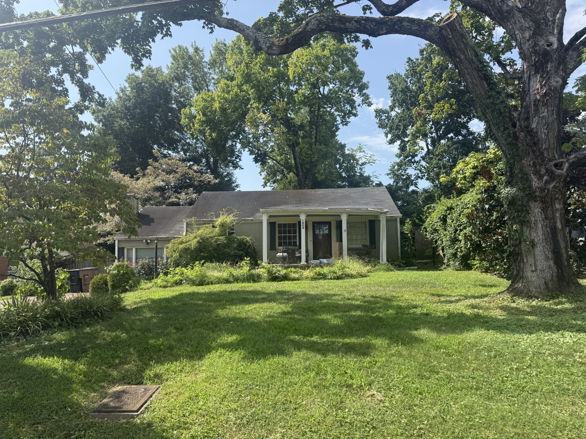1809 Shackleford Rd, Nashville, TN 37215