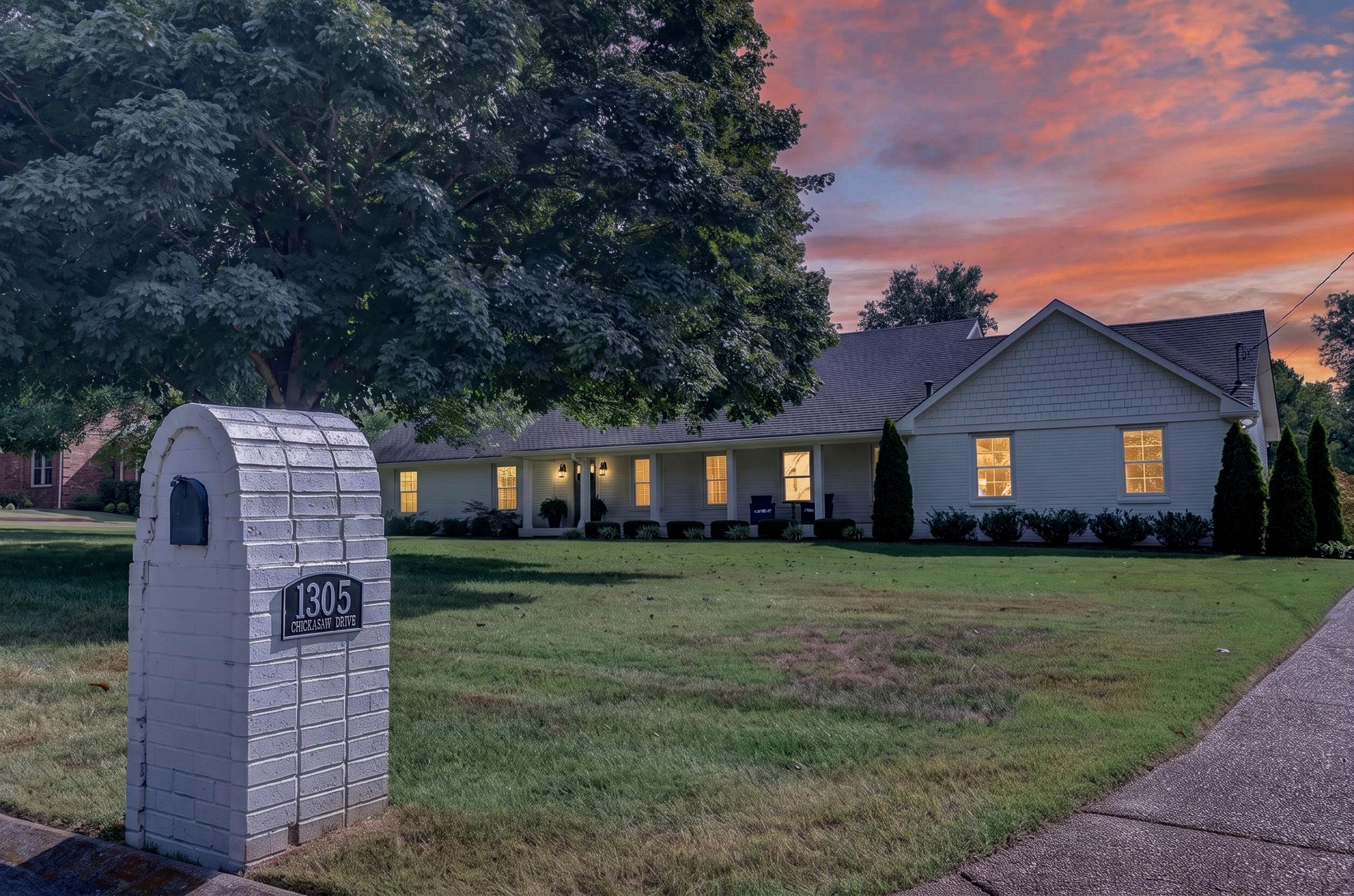 1305 Chickasaw Dr, Brentwood, TN 37027
