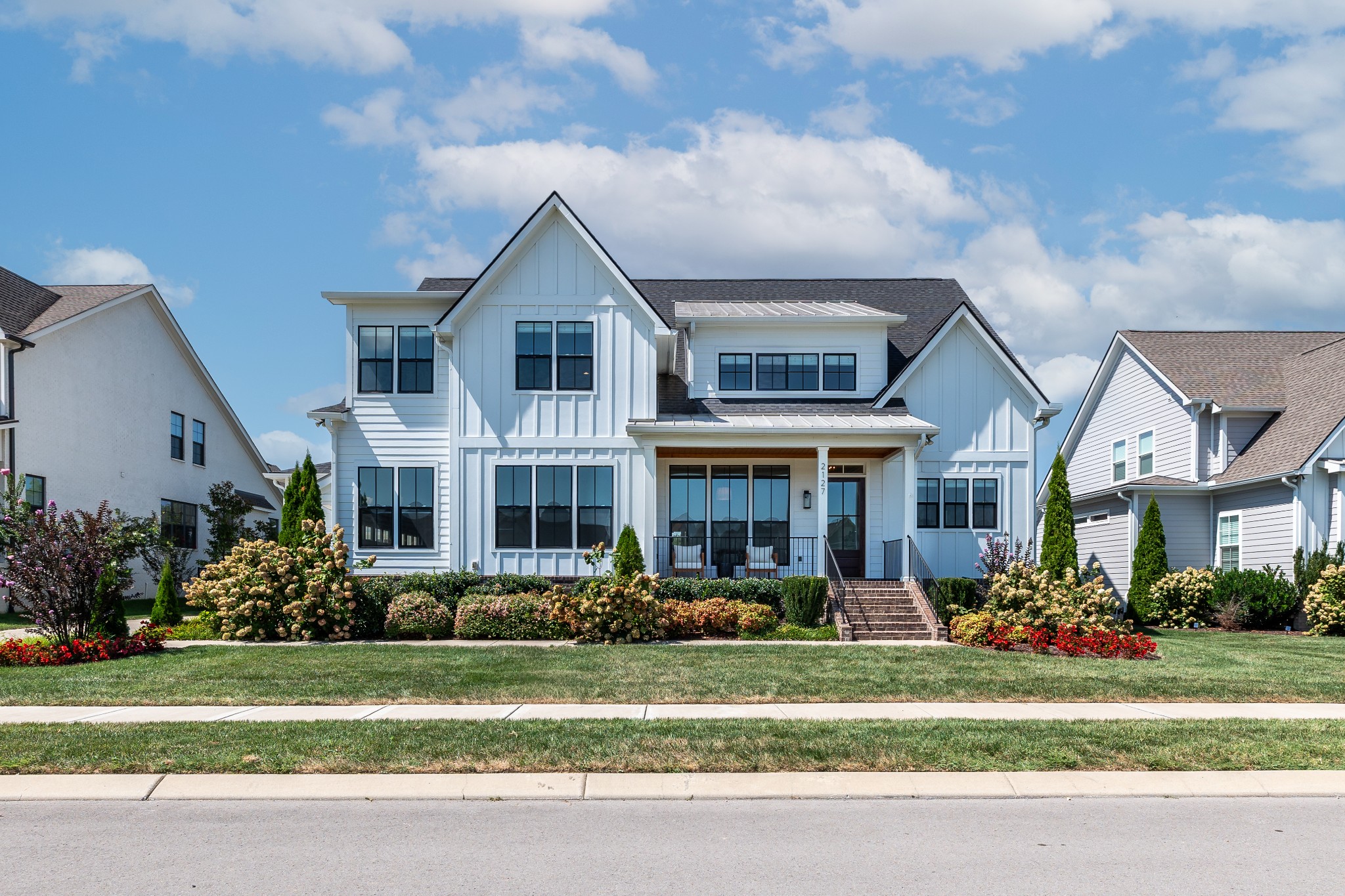 2127 Burgin Dr, Thompsons Station, TN 37179
