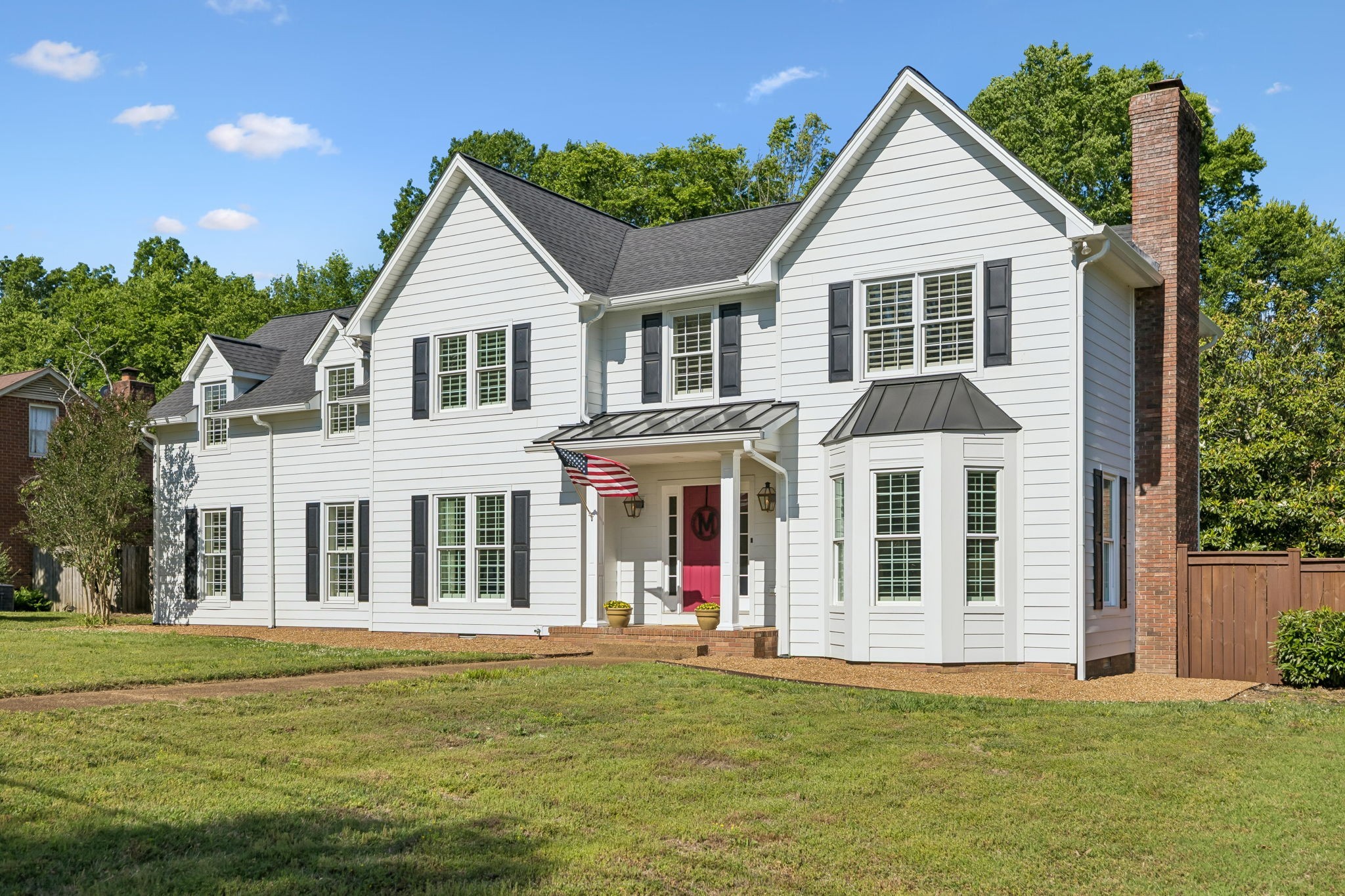 100 Deerfield Dr, Columbia, TN 38401