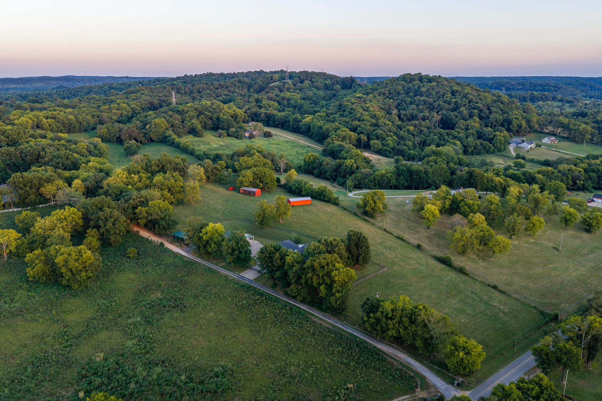 8005 Dry Creek Rd, Mount Pleasant, TN 38474