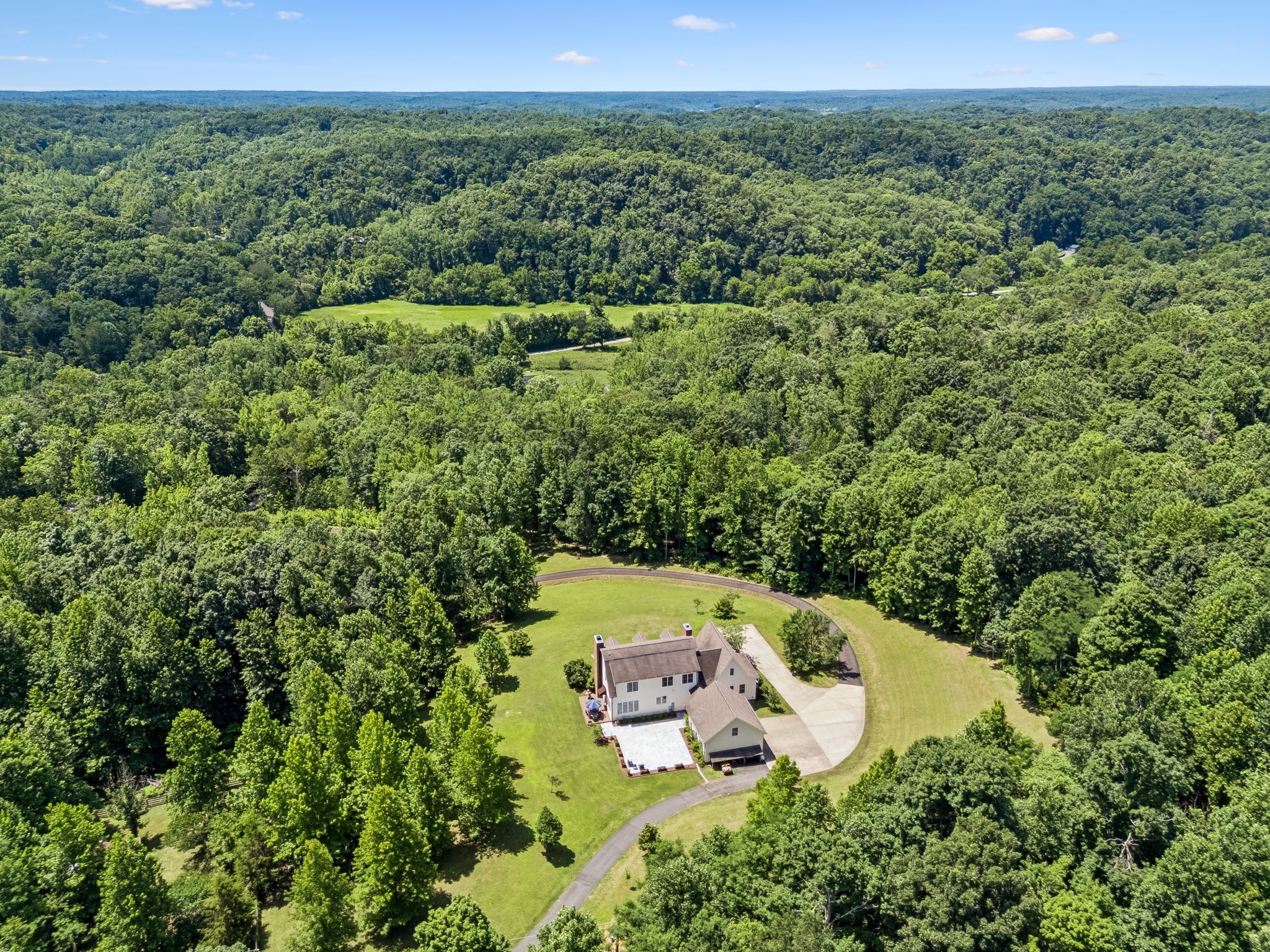 8706 Poplar Creek Rd, Nashville, TN 37221