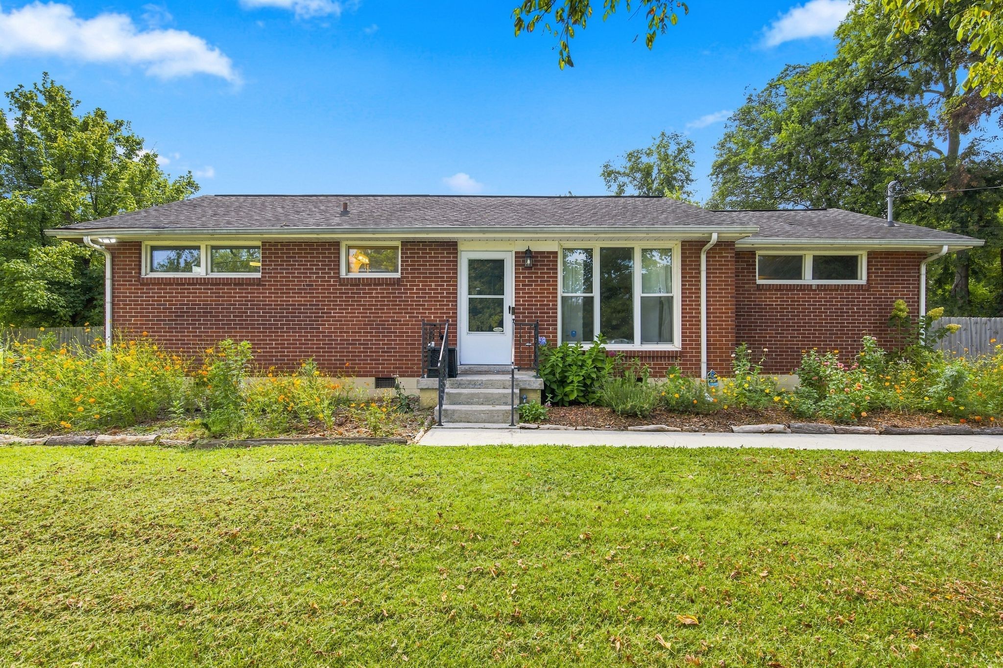 1914 Cypress Dr, Murfreesboro, TN 37130