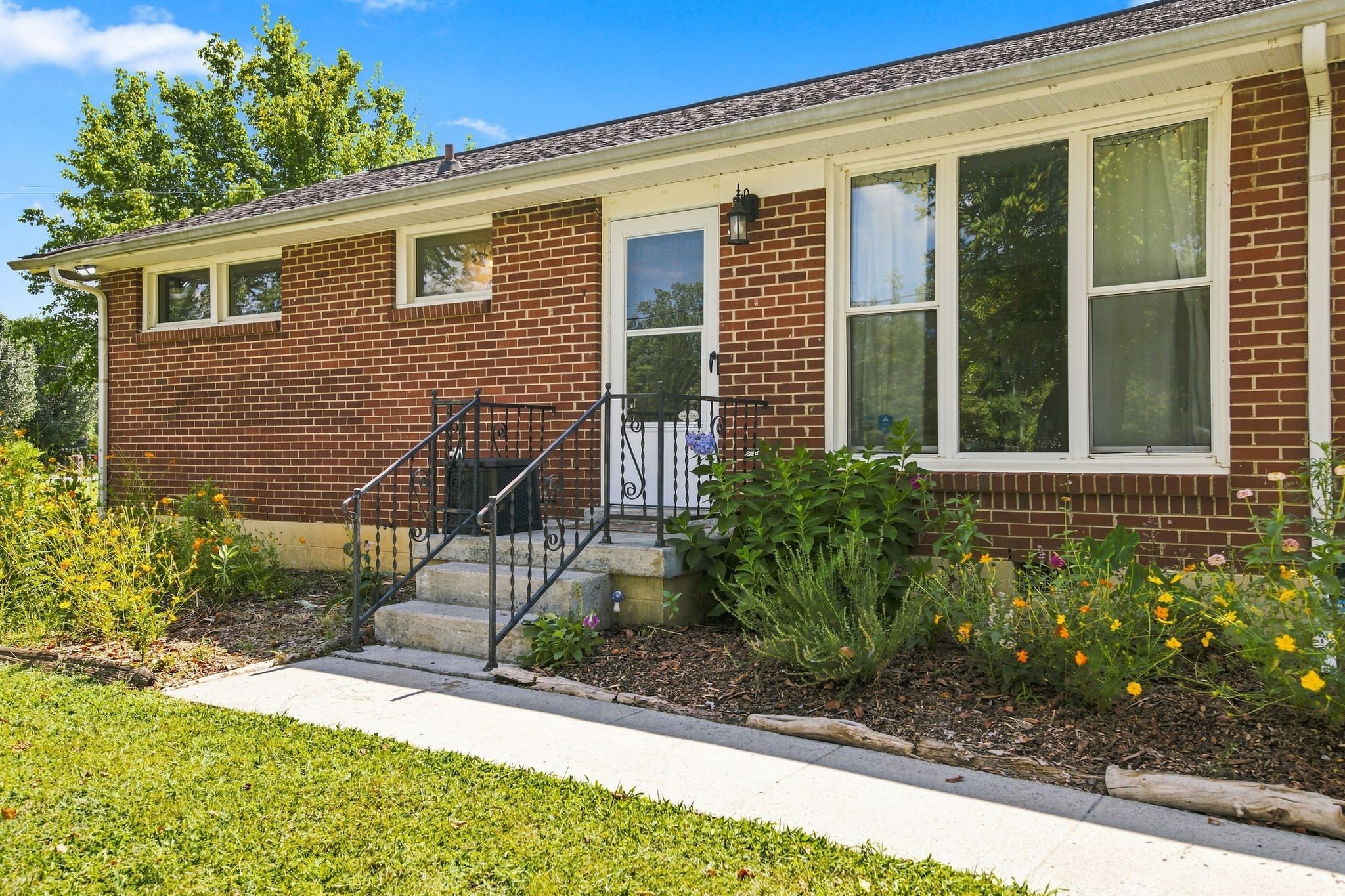 1914 Cypress Dr, Murfreesboro, TN 37130
