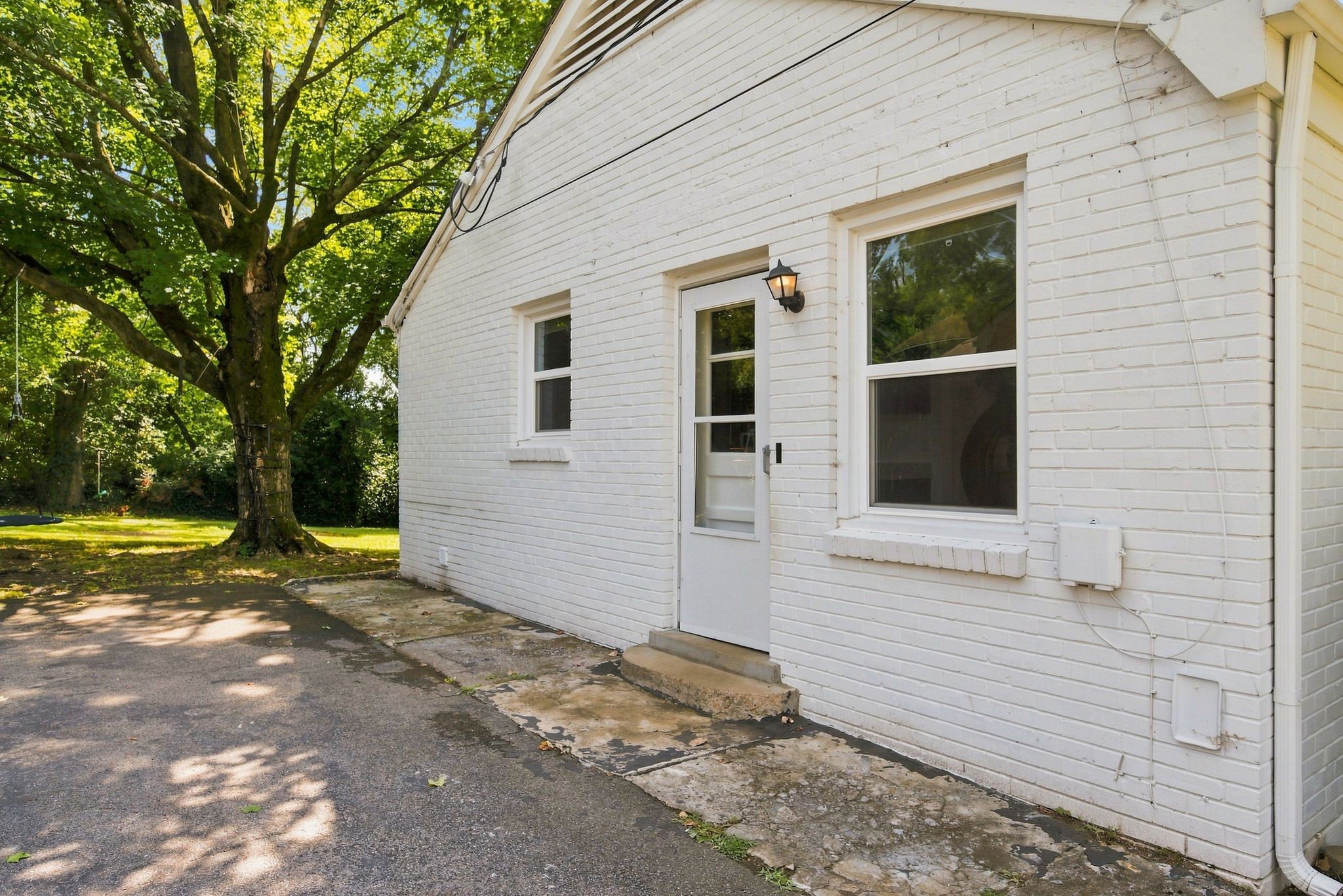 111 Rolynn Dr, Nashville, TN 37210