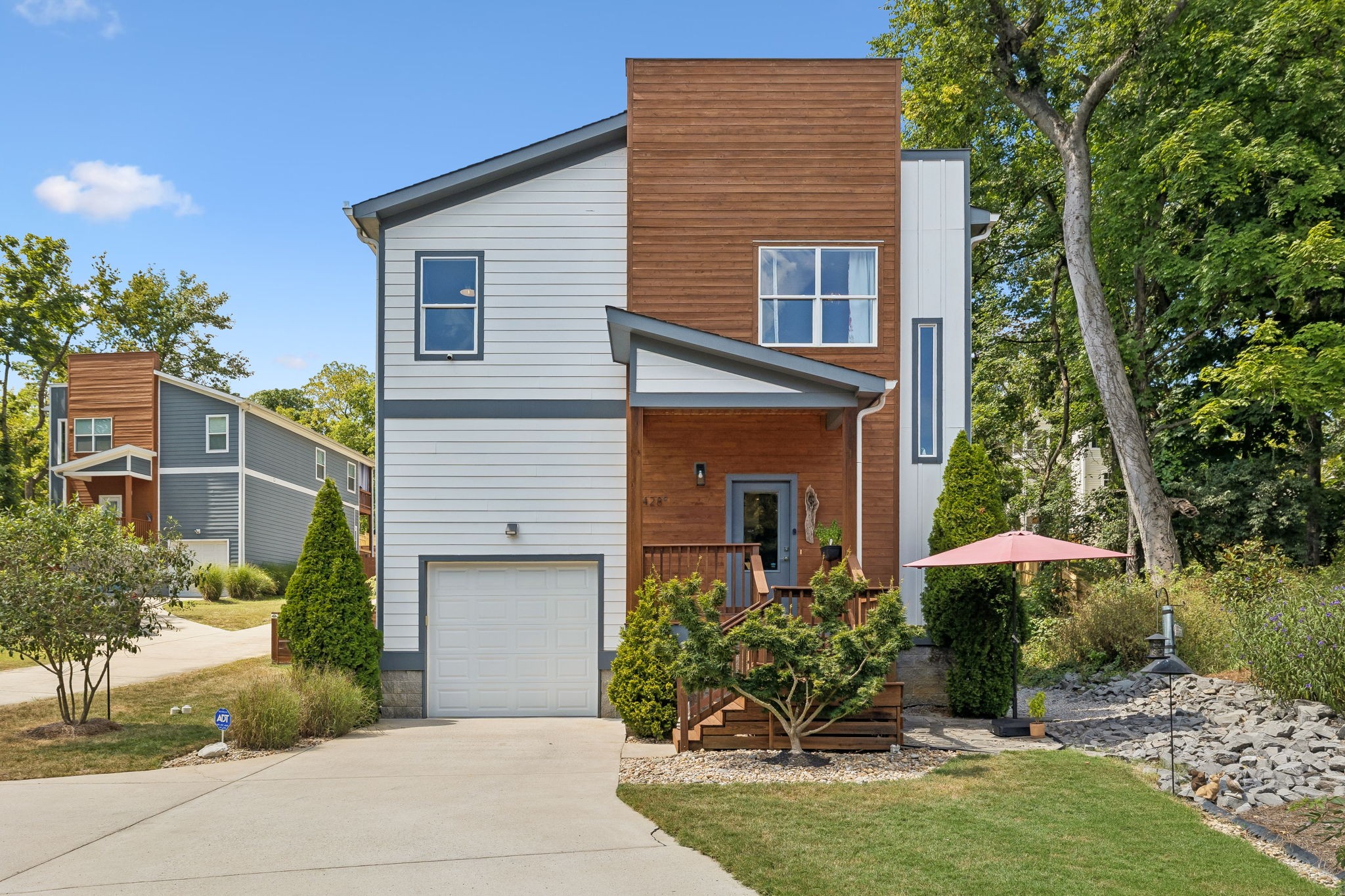 1428C Riverside Dr, Nashville, TN 37206