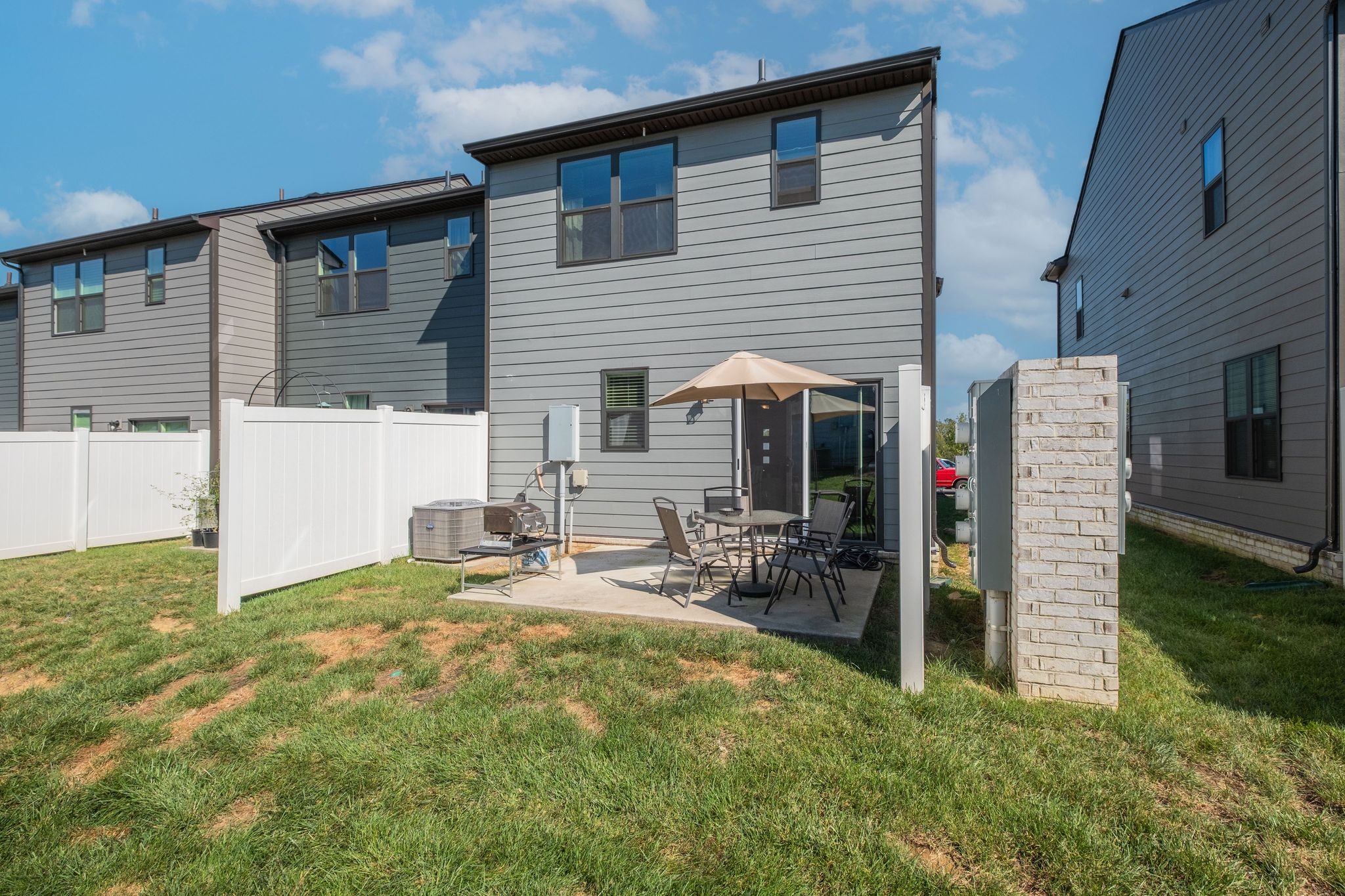 2037 Walnut Ln, Gallatin, TN 37066