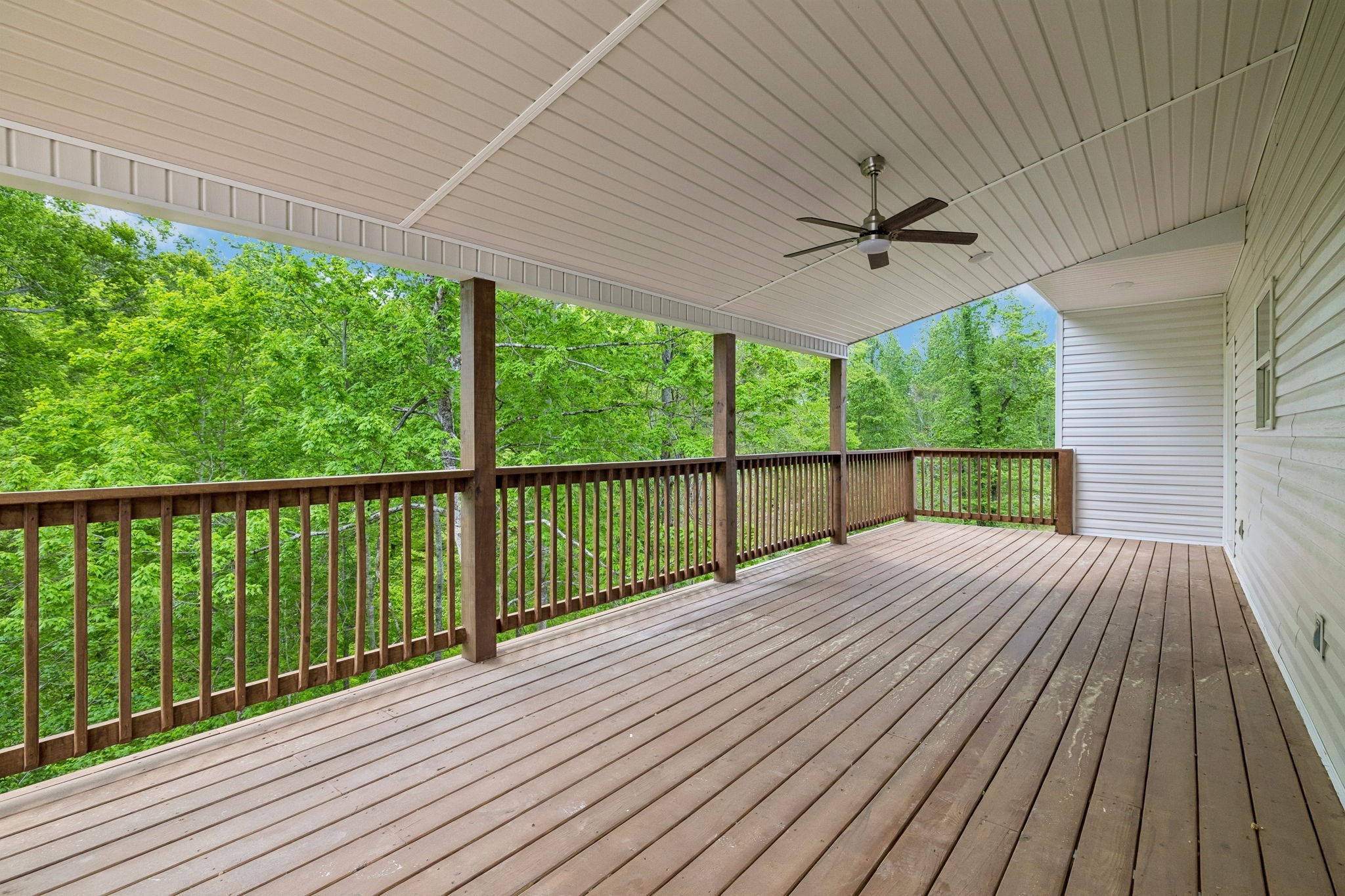 551 Skyview Dr, Ashland City, TN 37015