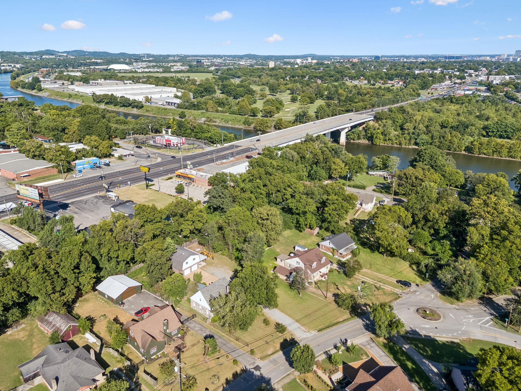 3100 River Dr, Nashville, TN 37218