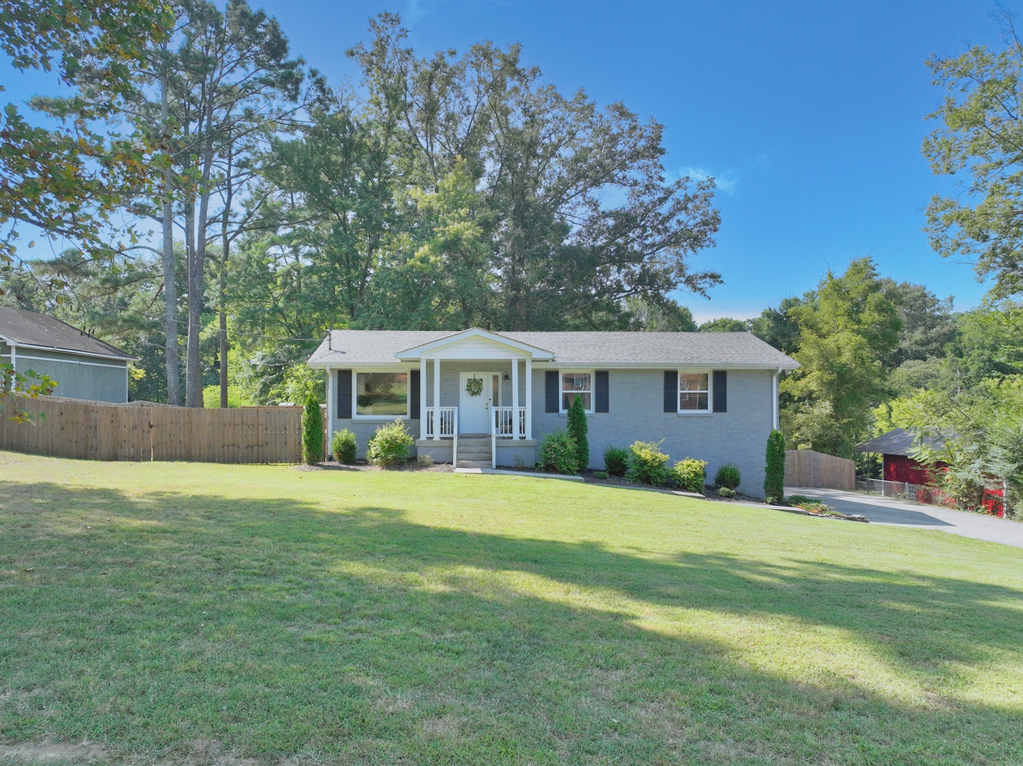 710 Overlook Dr, Mount Juliet, TN 37122