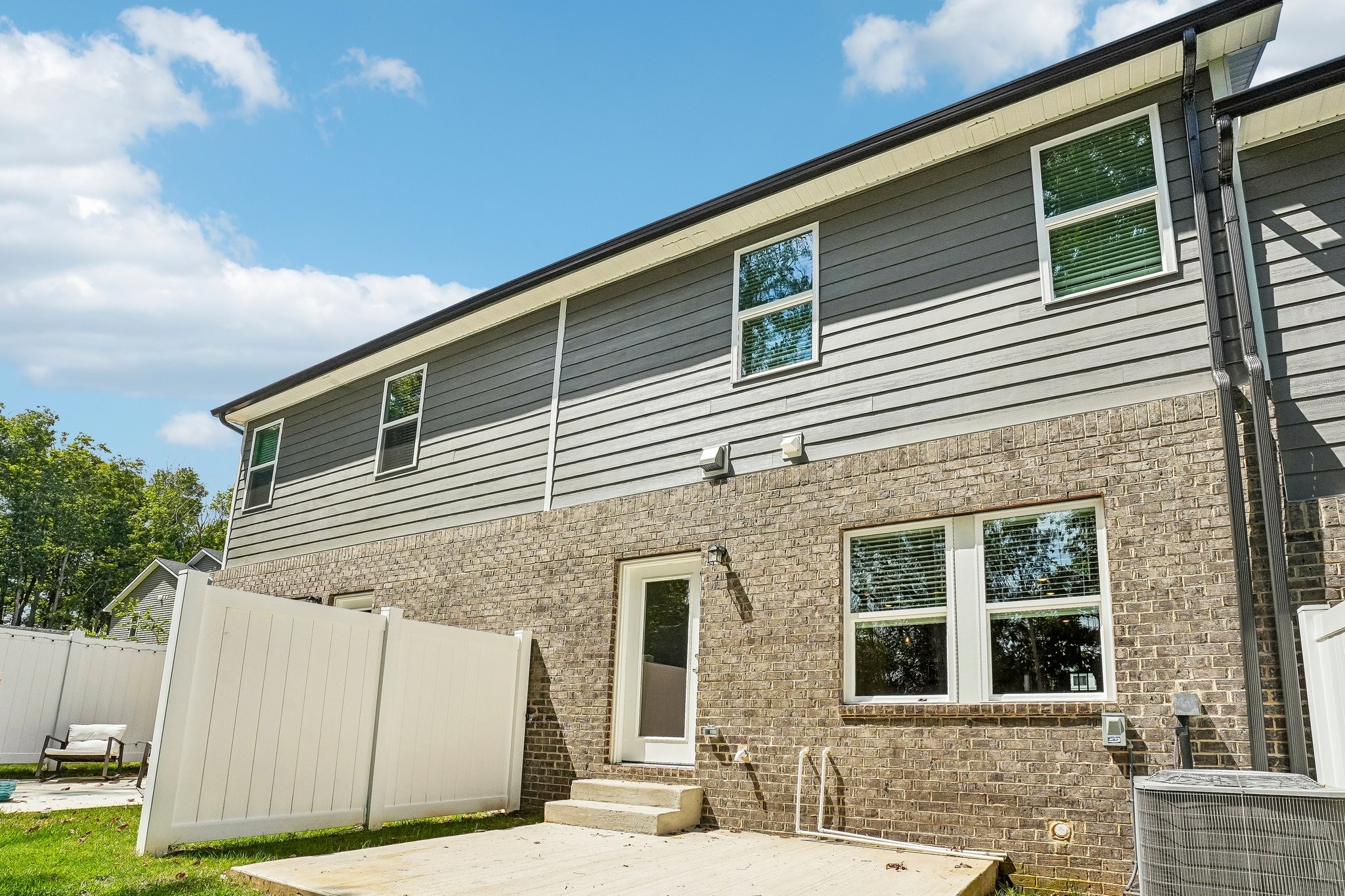 2402 Snohomish St, Lebanon, TN 37087