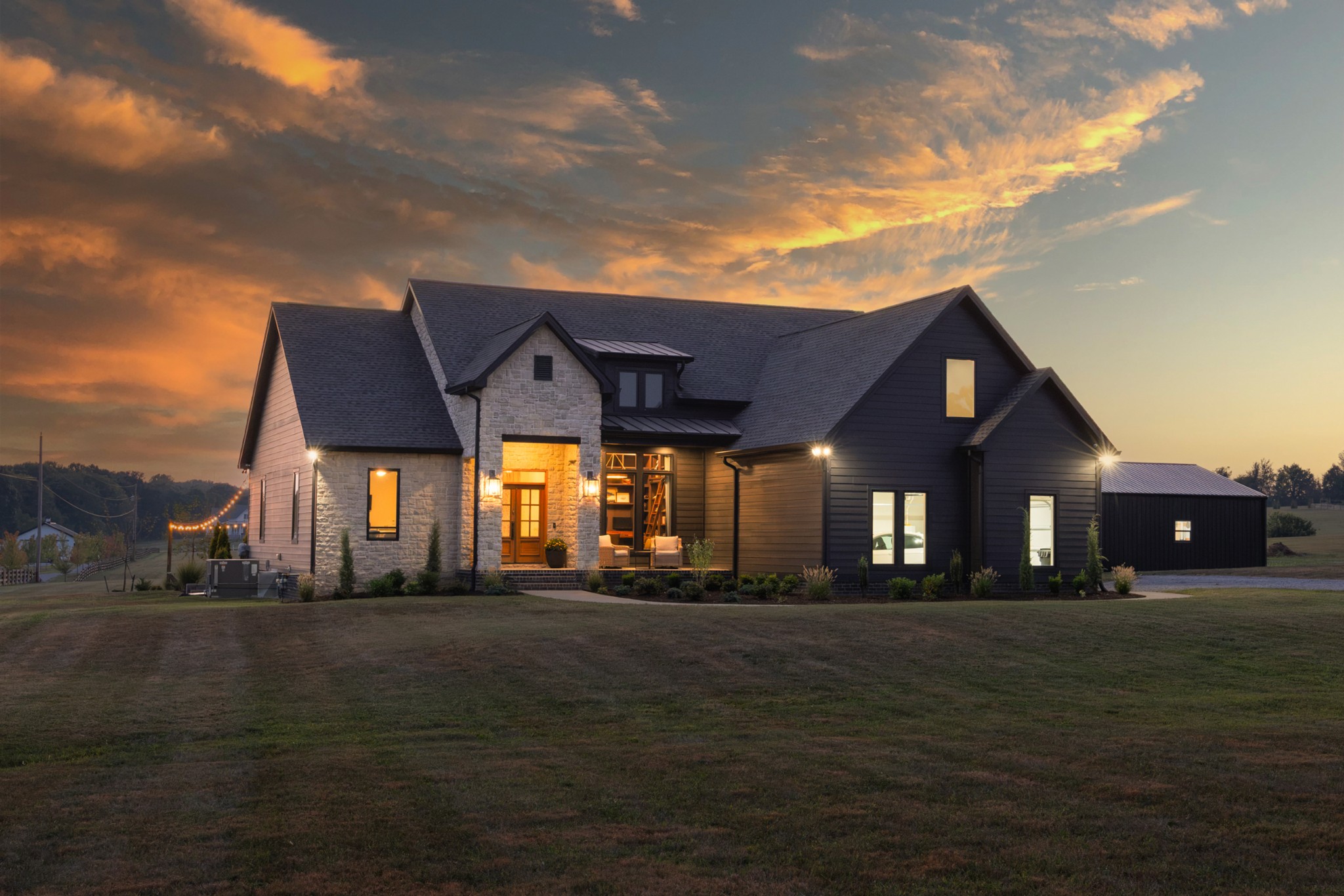 1147 Maxwell Branch Rd, Cottontown, TN 37048