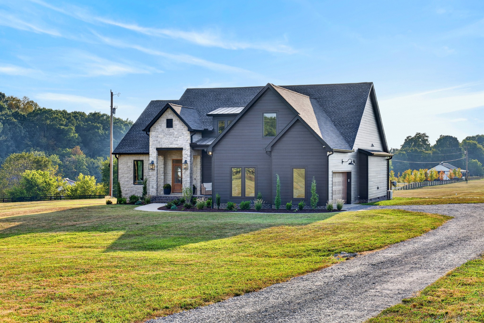 1147 Maxwell Branch Rd, Cottontown, TN 37048
