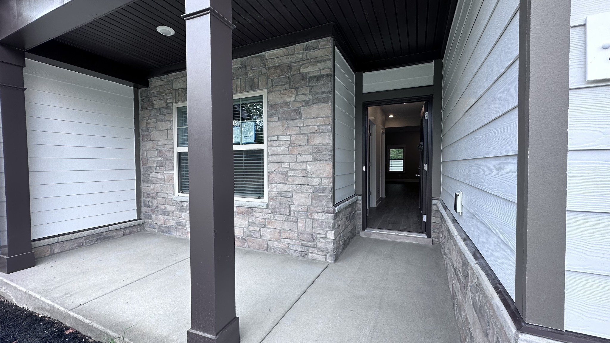 1420 Suzanne Dr, Murfreesboro, TN 37128