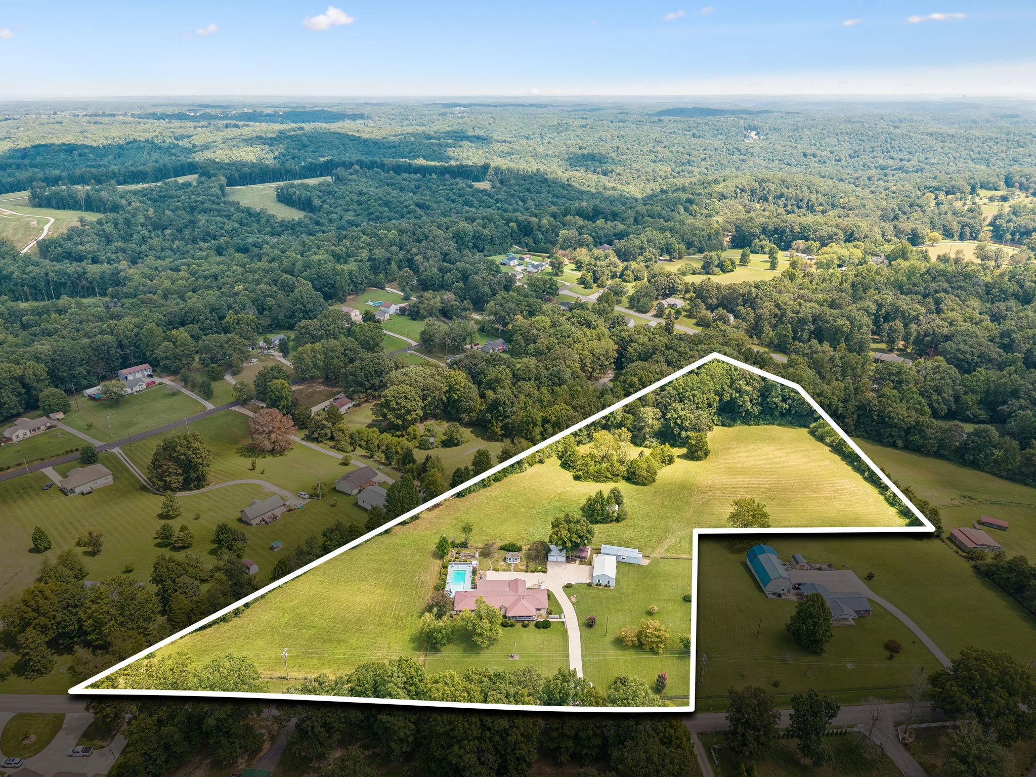 1310 Bakers Work Rd, Burns, TN 37029