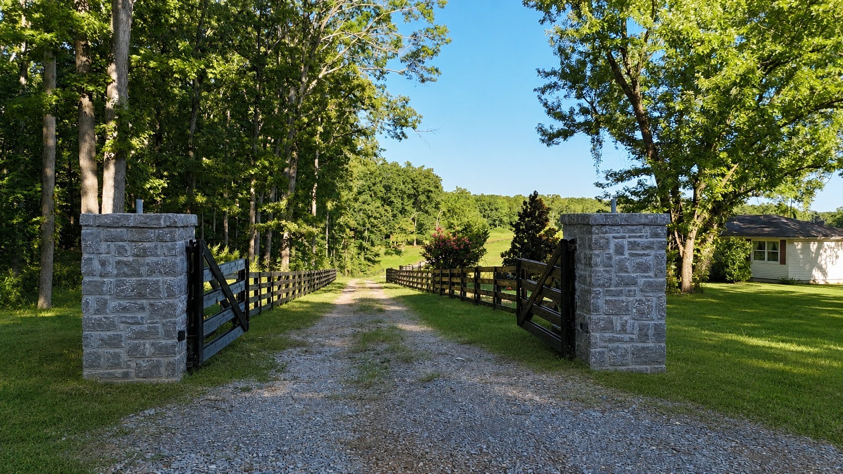 7810 Oscar Green Rd, Primm Springs, TN 38476