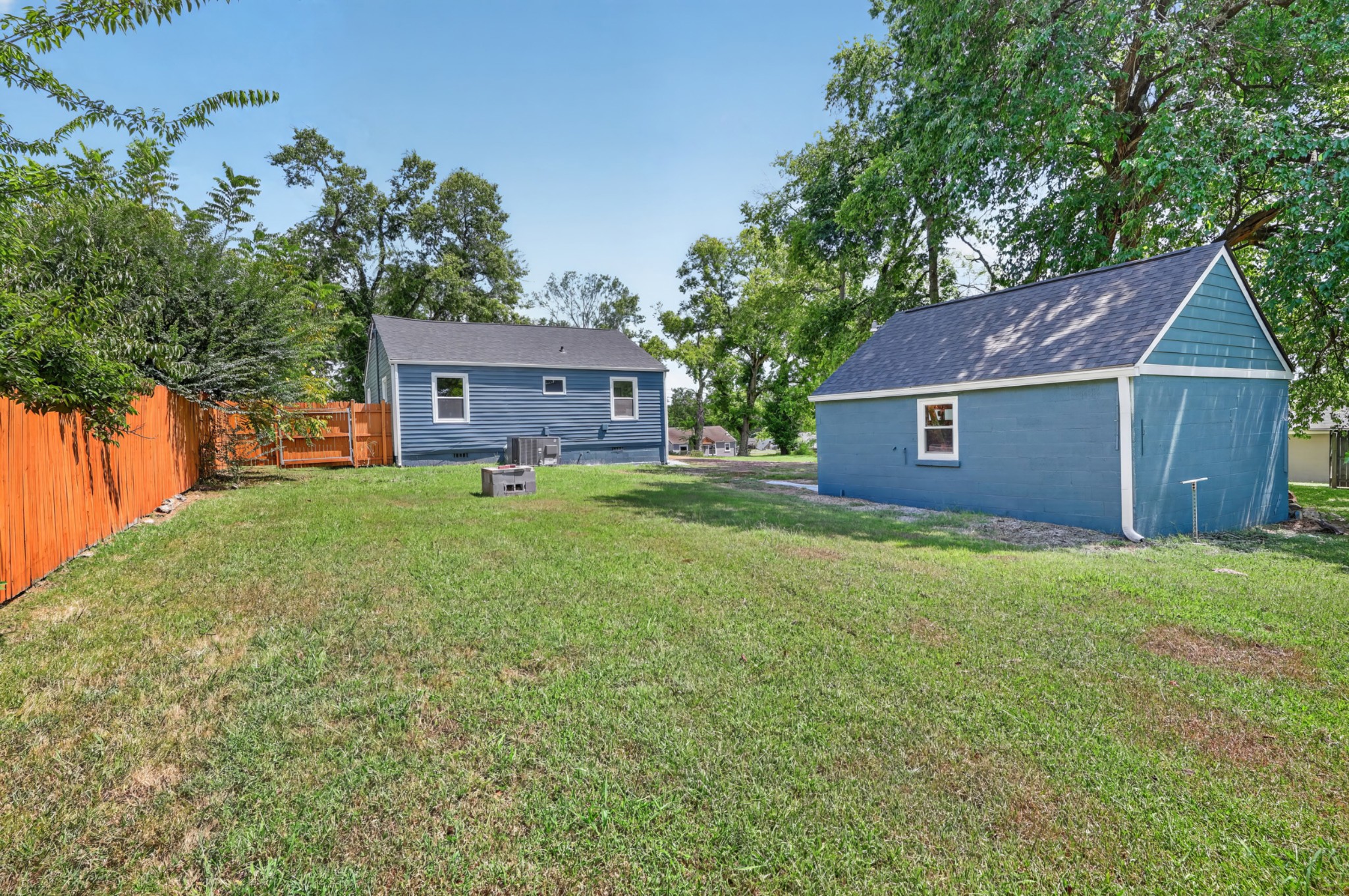 2618 Woodyhill Dr, Nashville, TN 37207
