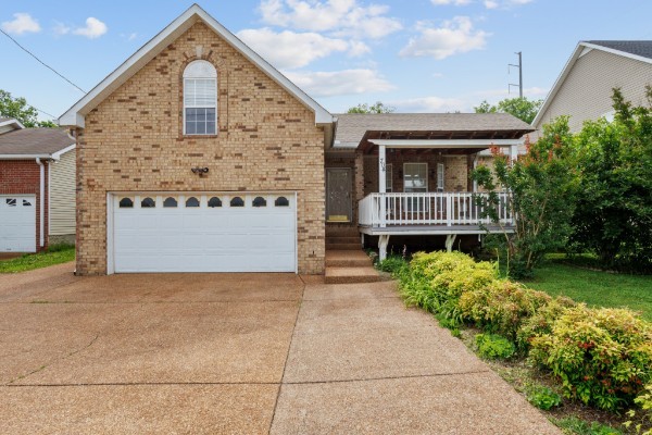 704 Shandale Dr, Madison, TN 37115