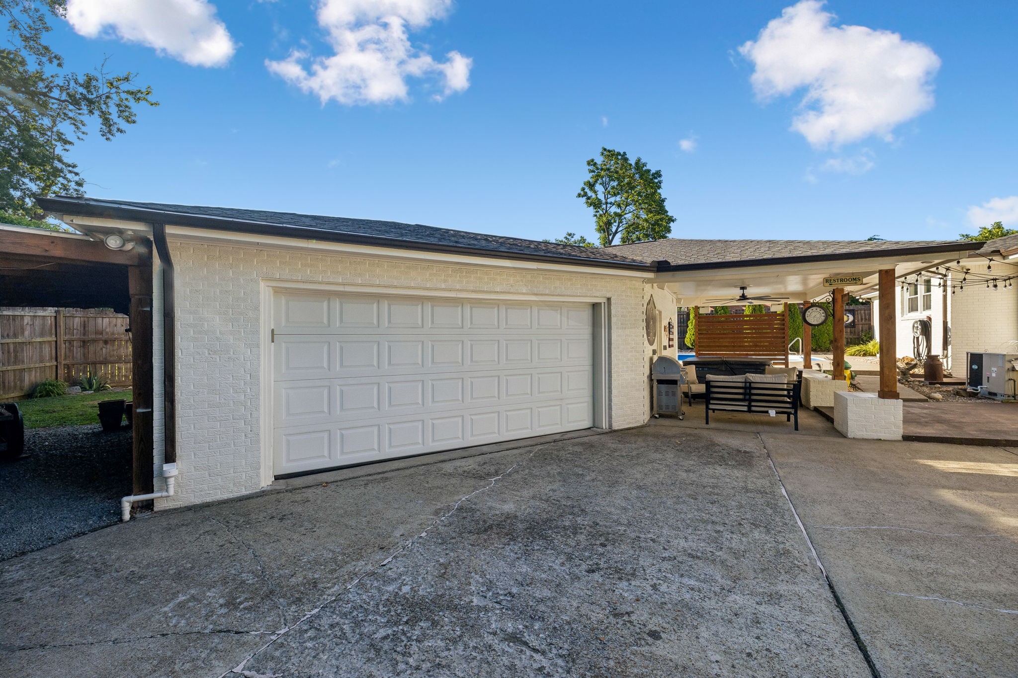 303 Weldon Dr, Hermitage, TN 37076