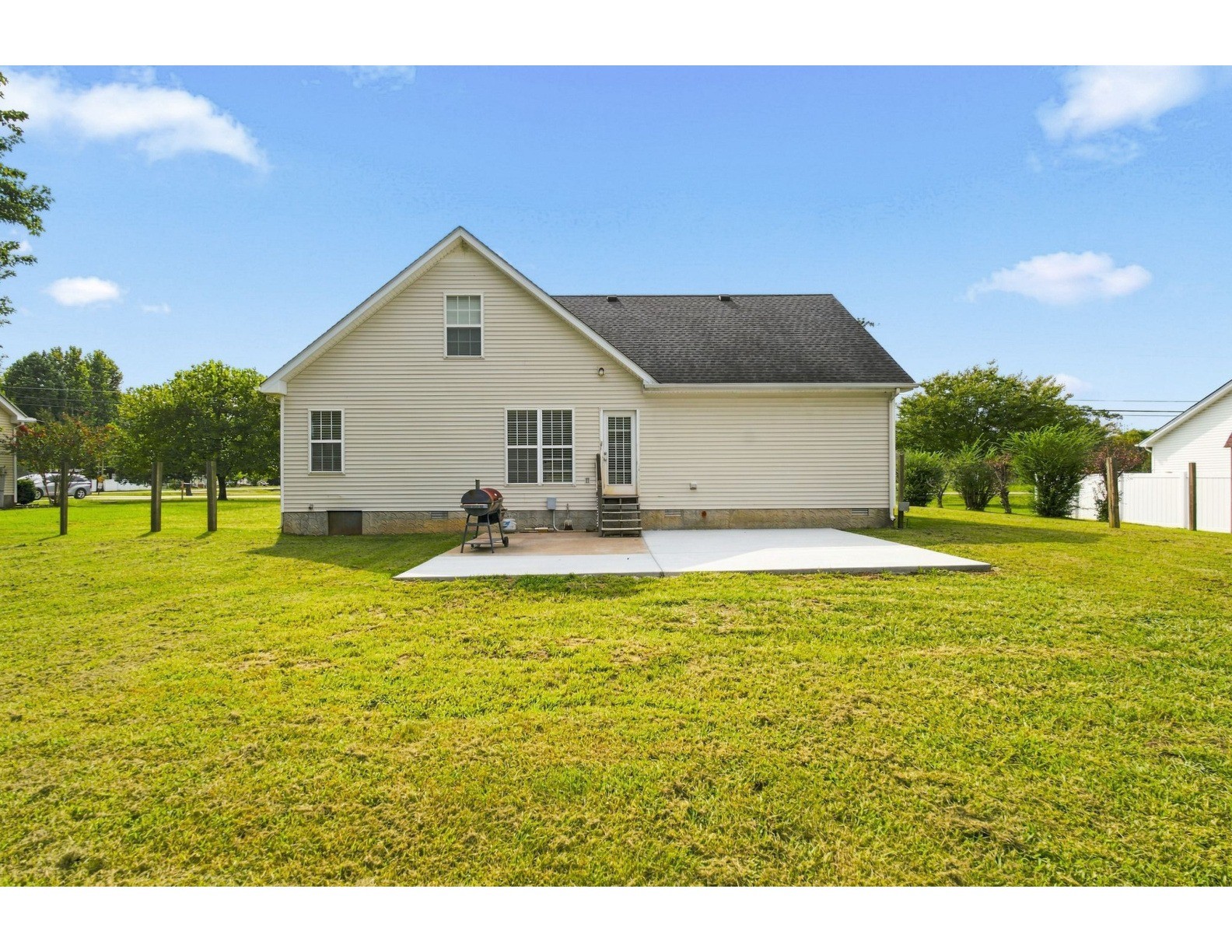 309 Long Creek Dr, Christiana, TN 37037