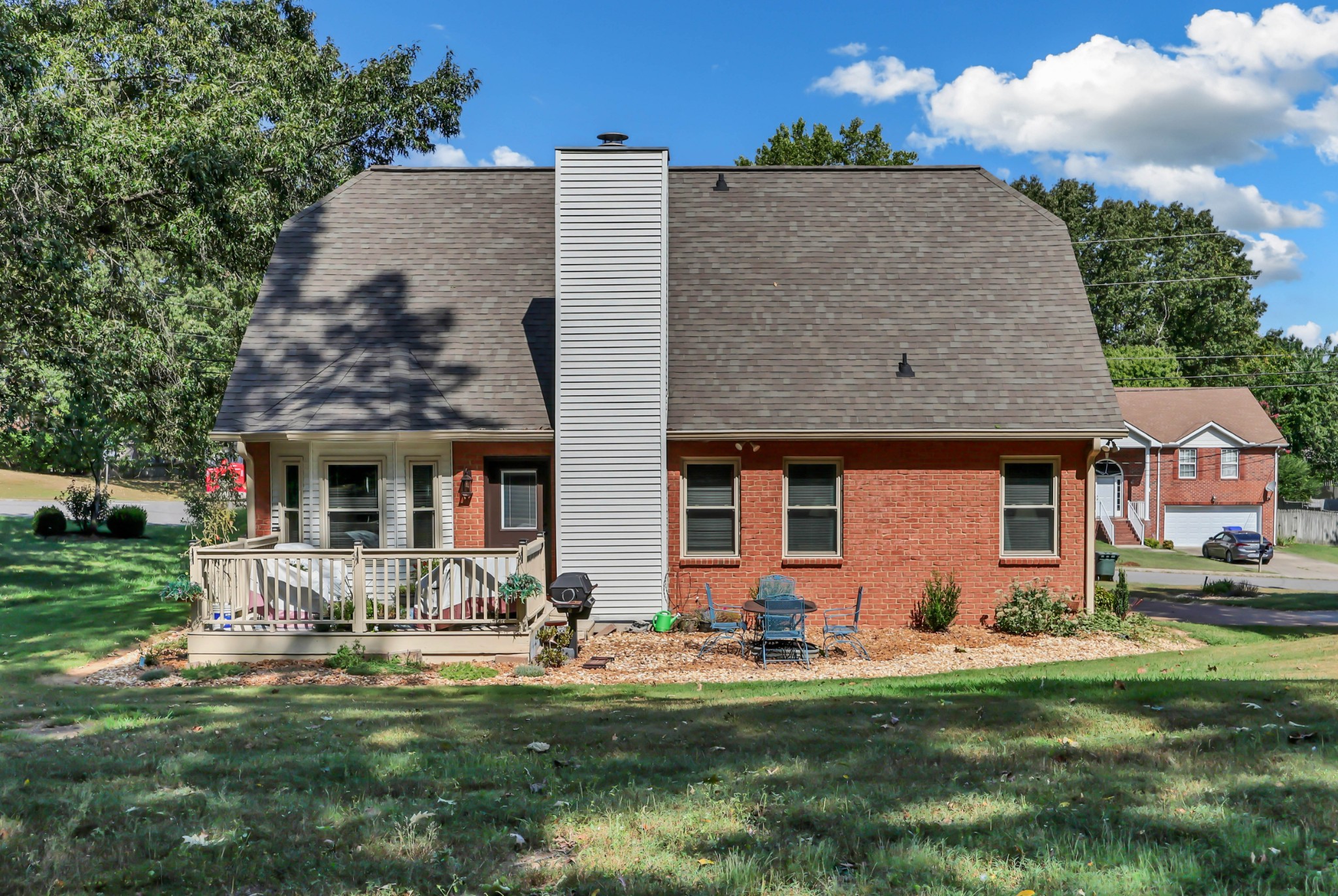 215 S Aztec Dr, White House, TN 37188