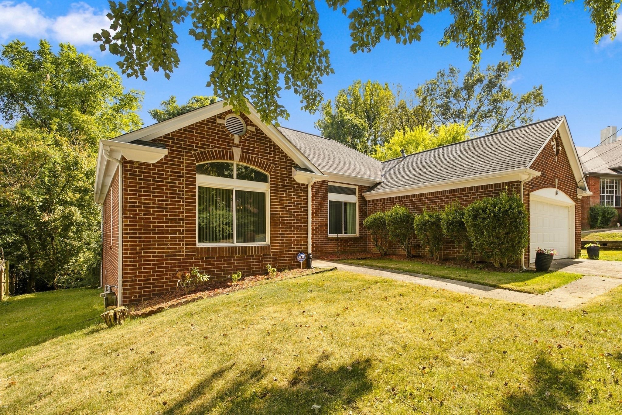 408 Black Mountain Dr, Antioch, TN 37013