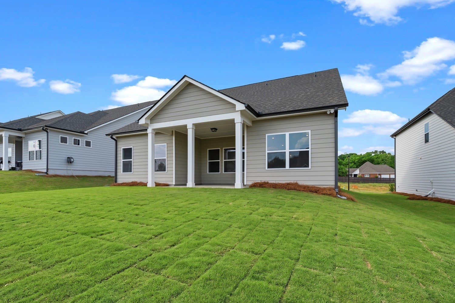 1829 Charlie Pl, White House, TN 37188