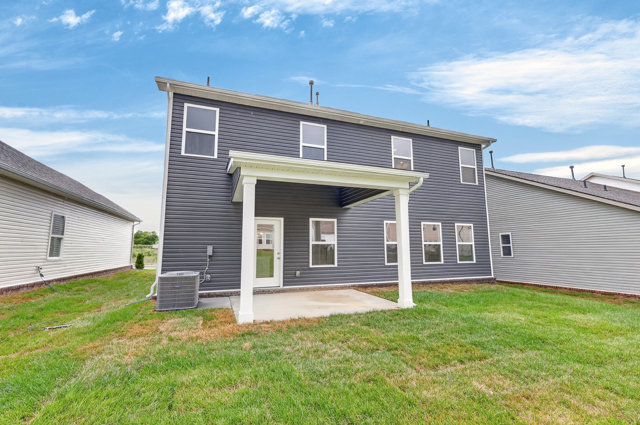 2561 Charlie Pl, White House, TN 37188