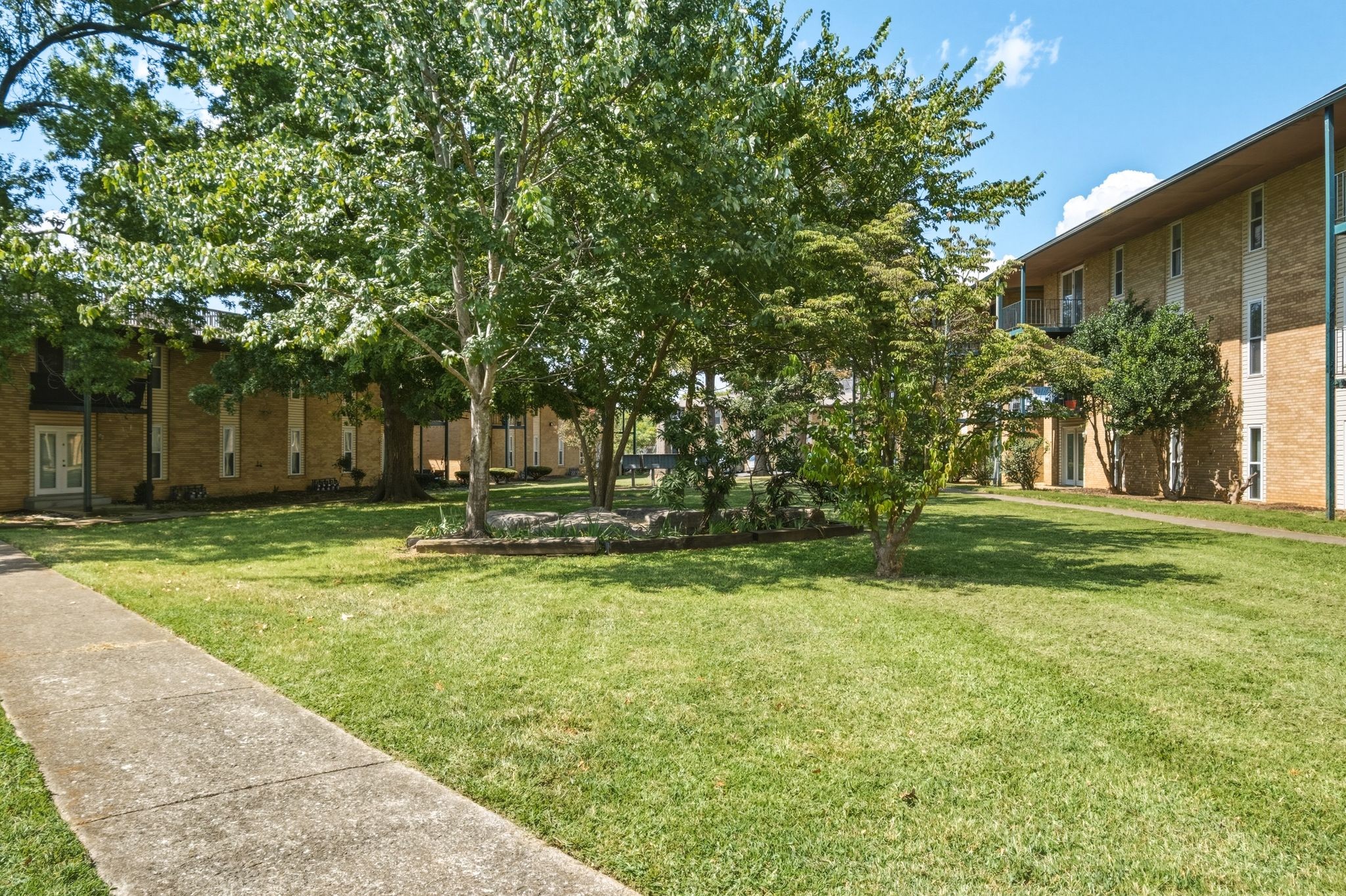 555 N Dupont Ave #A16, Madison, TN 37115