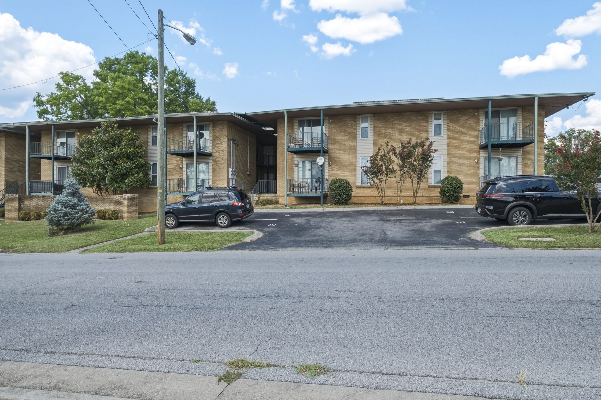 555 N Dupont Ave #A16, Madison, TN 37115