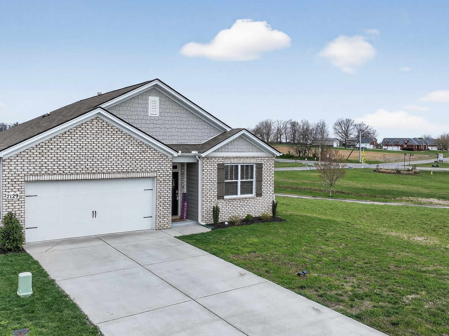 7129 Sunny Parks Dr, White House, TN 37188