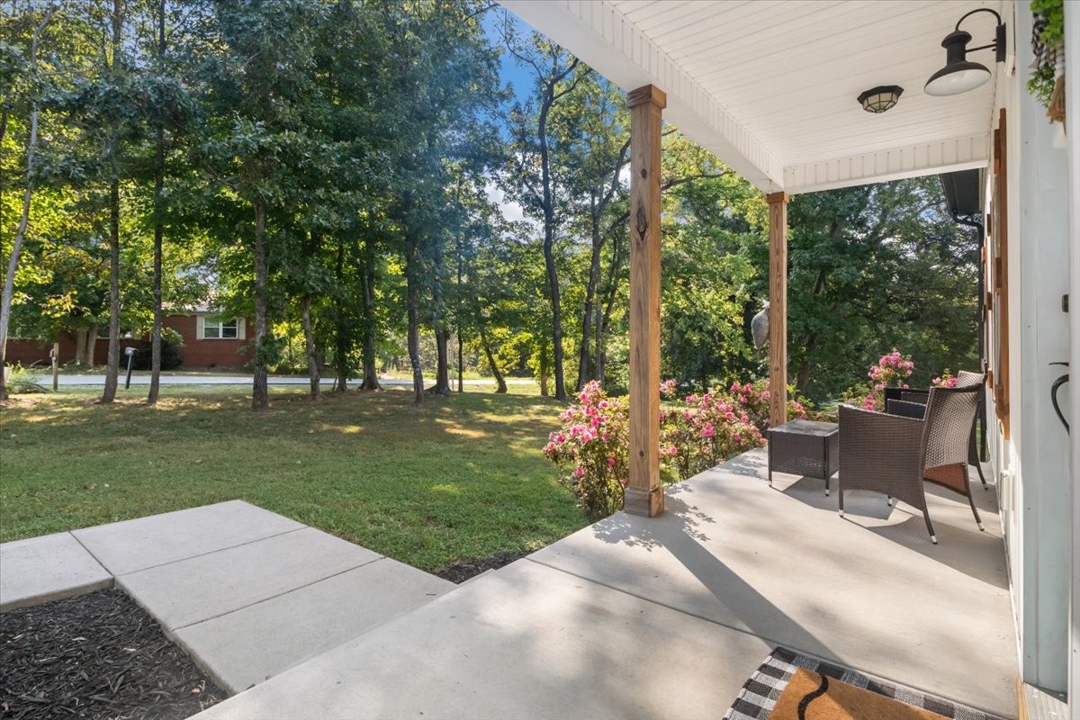 3697 Bowker Rd, Charlotte, TN 37036