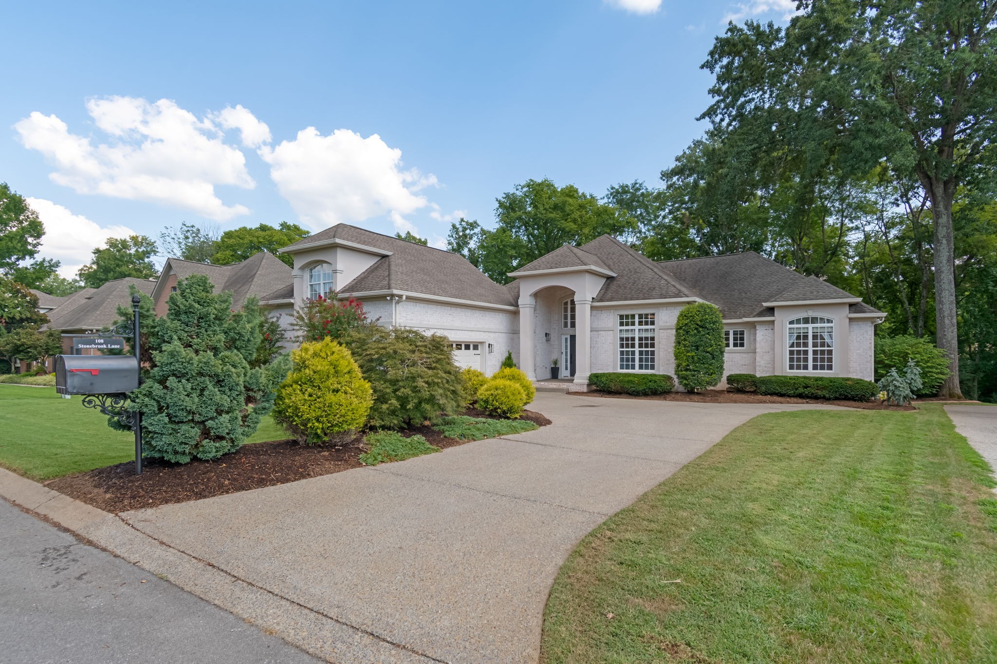 108 Stonebrook Ln, Hendersonville, TN 37075