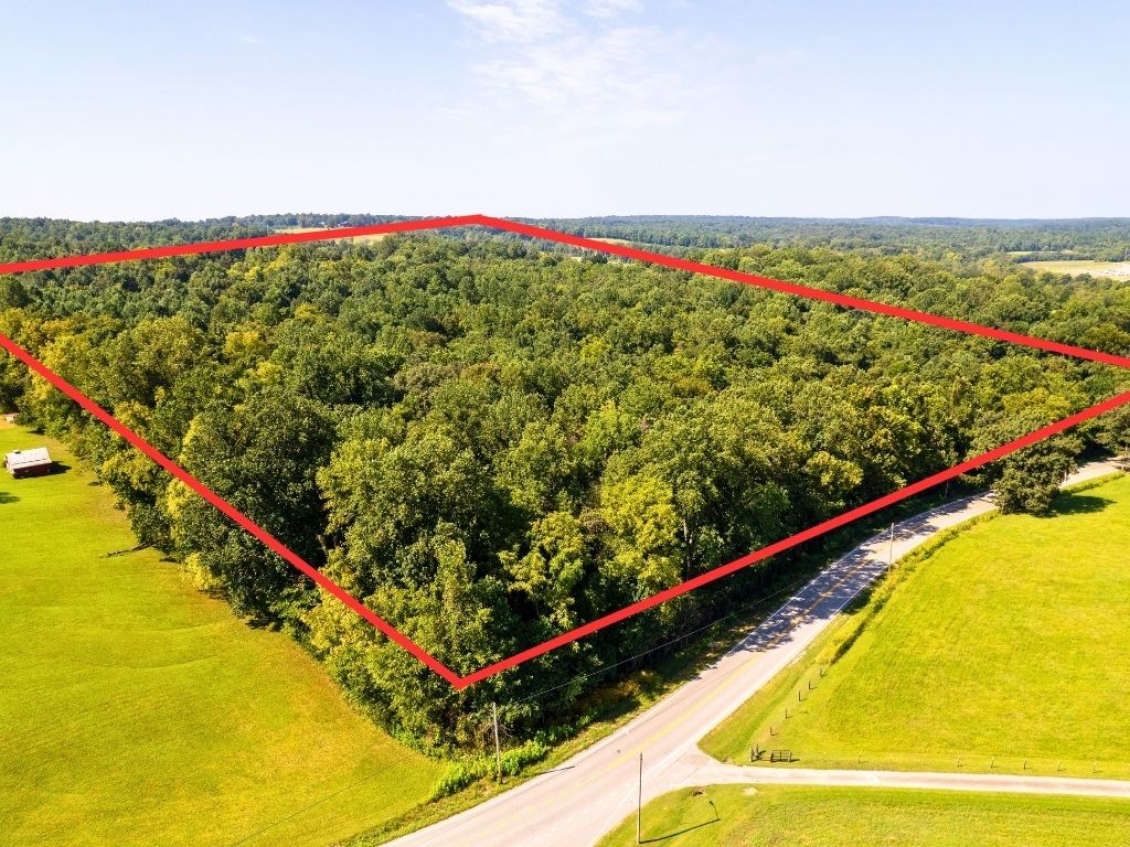 1 Vanleer Hwy, Charlotte, TN 37036