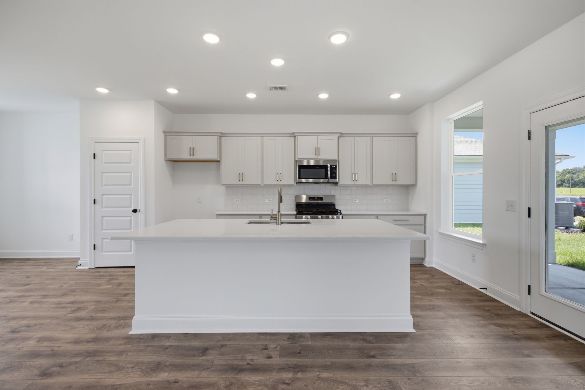 766 Caddy Xing, Columbia, TN 38401