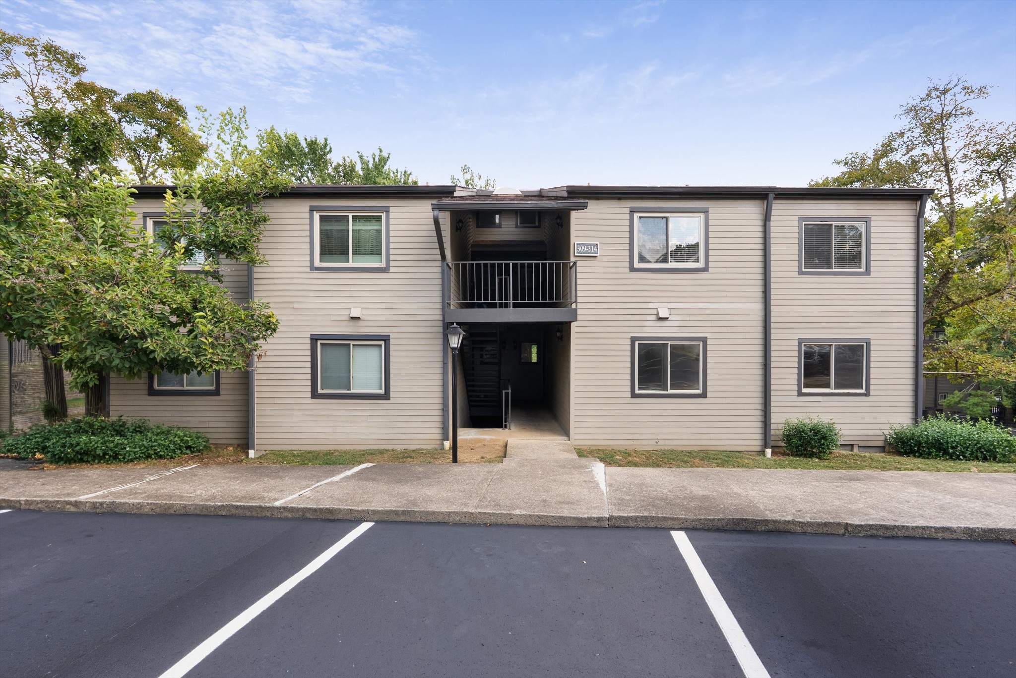 312 Summit Ridge Cir, Nashville, TN 37215