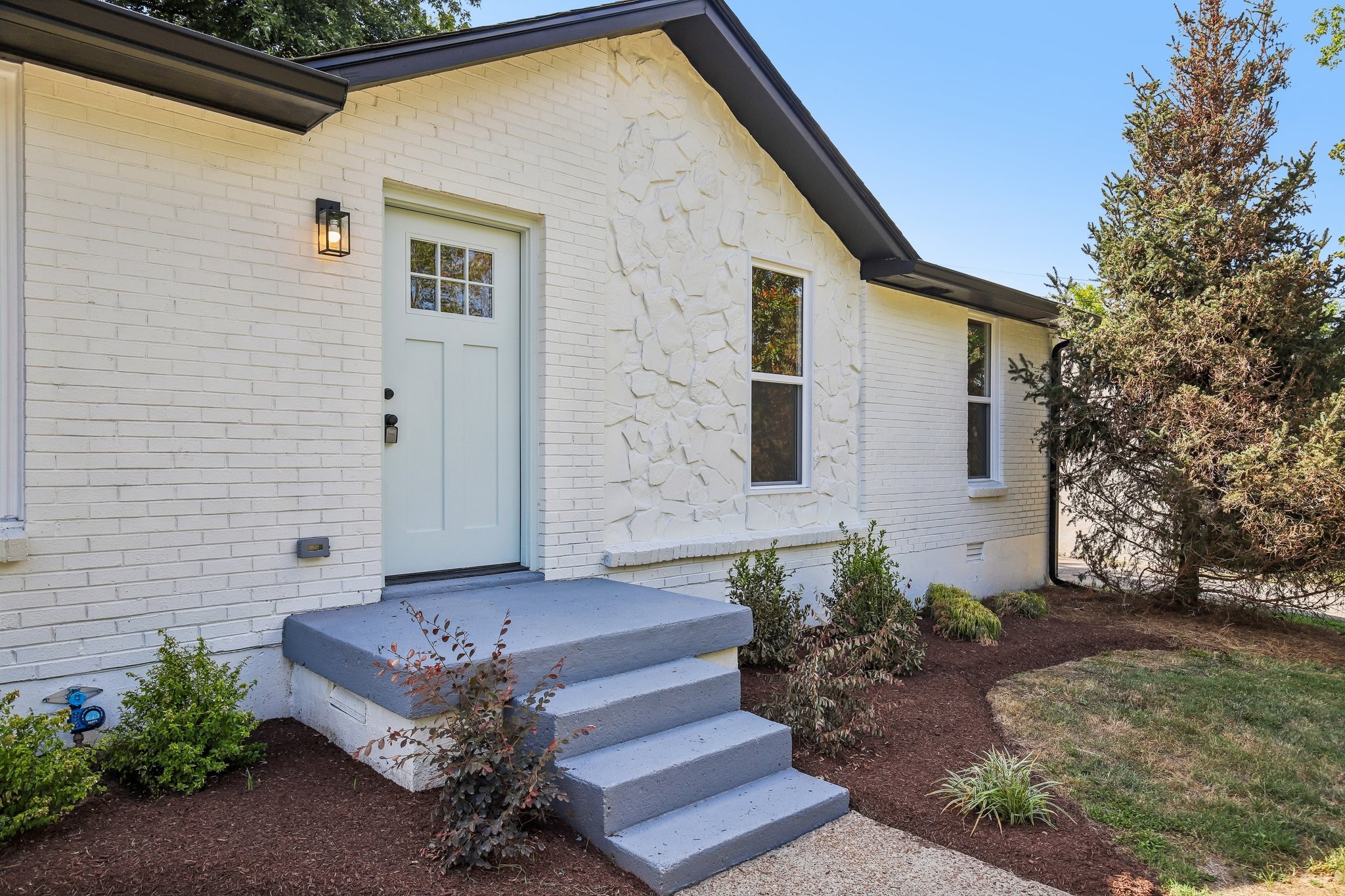 5017 N Hilson Dr, Nashville, TN 37211