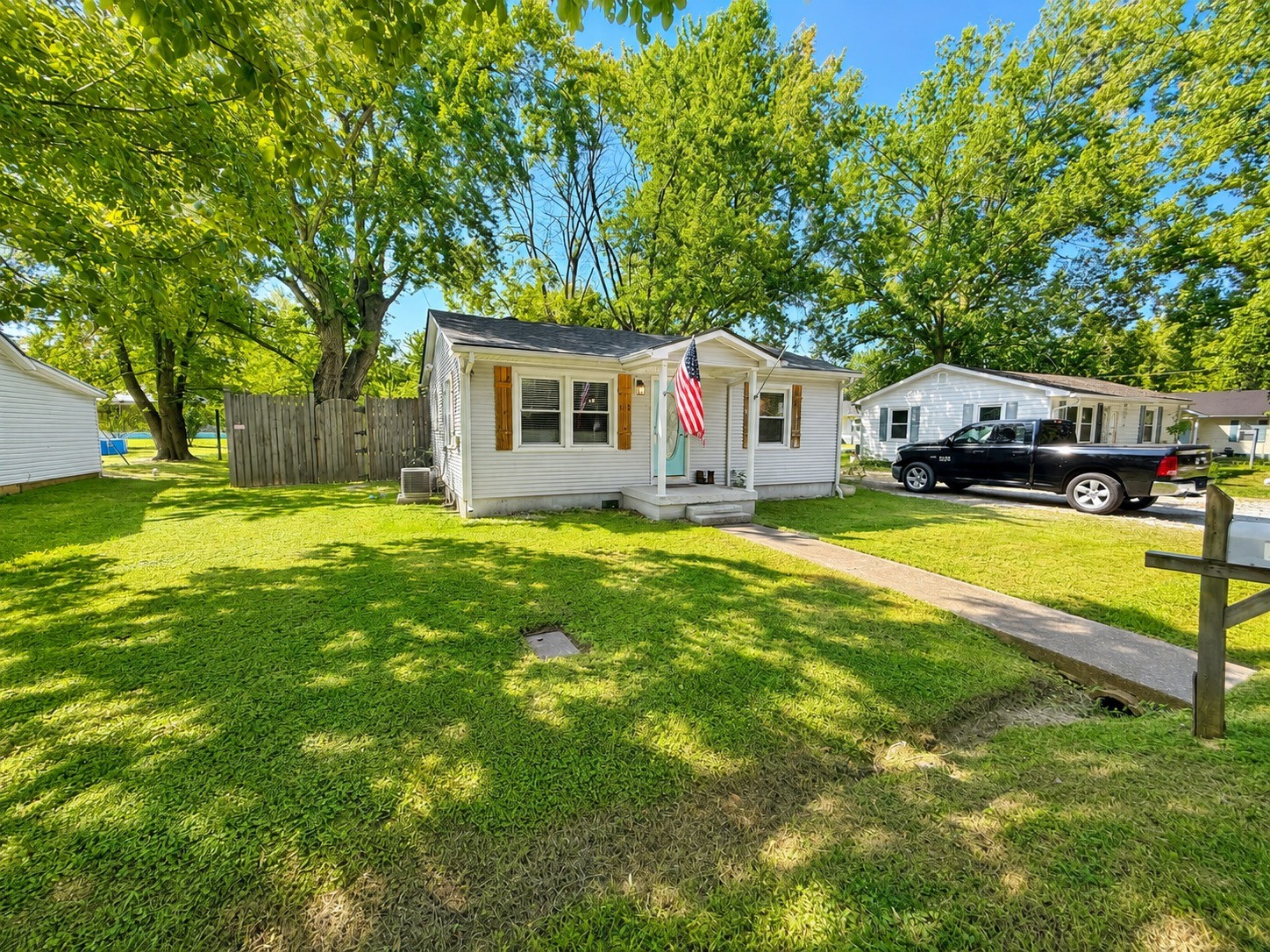 112 Demase St, Portland, TN 37148