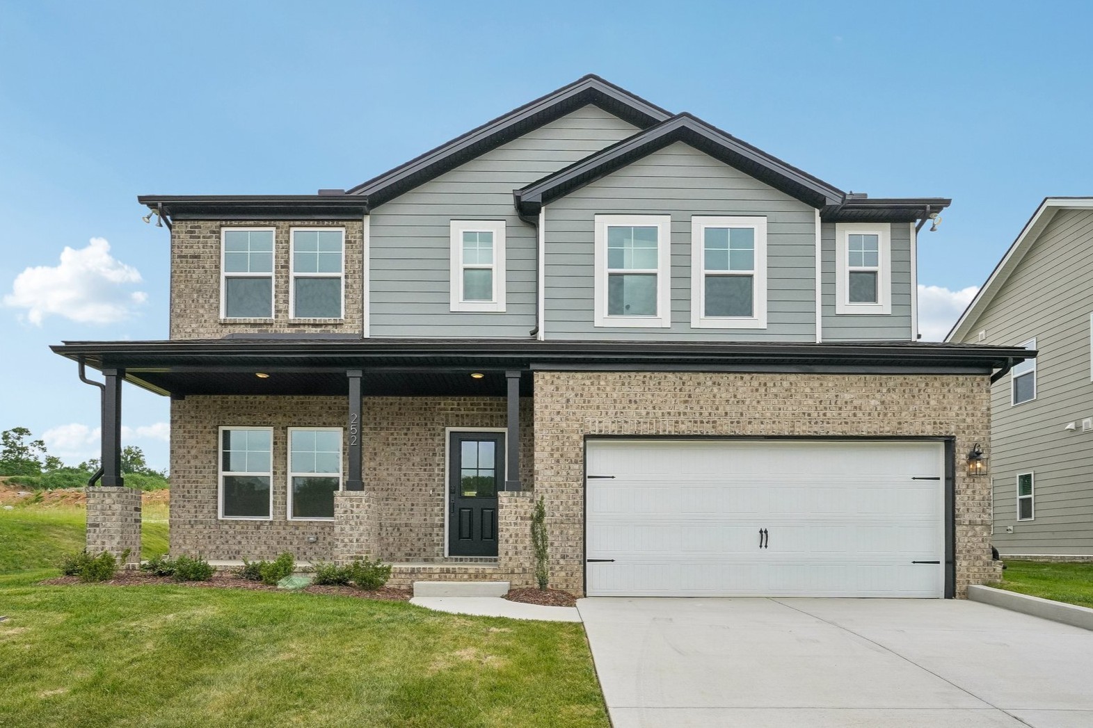 2958 Peaceful Valley Dr, Columbia, TN 38401
