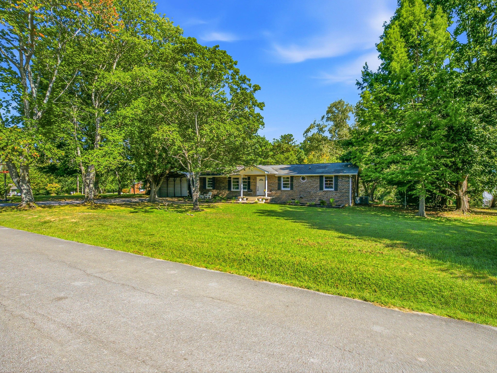 739 Scoutview Rd, Ashland City, TN 37015