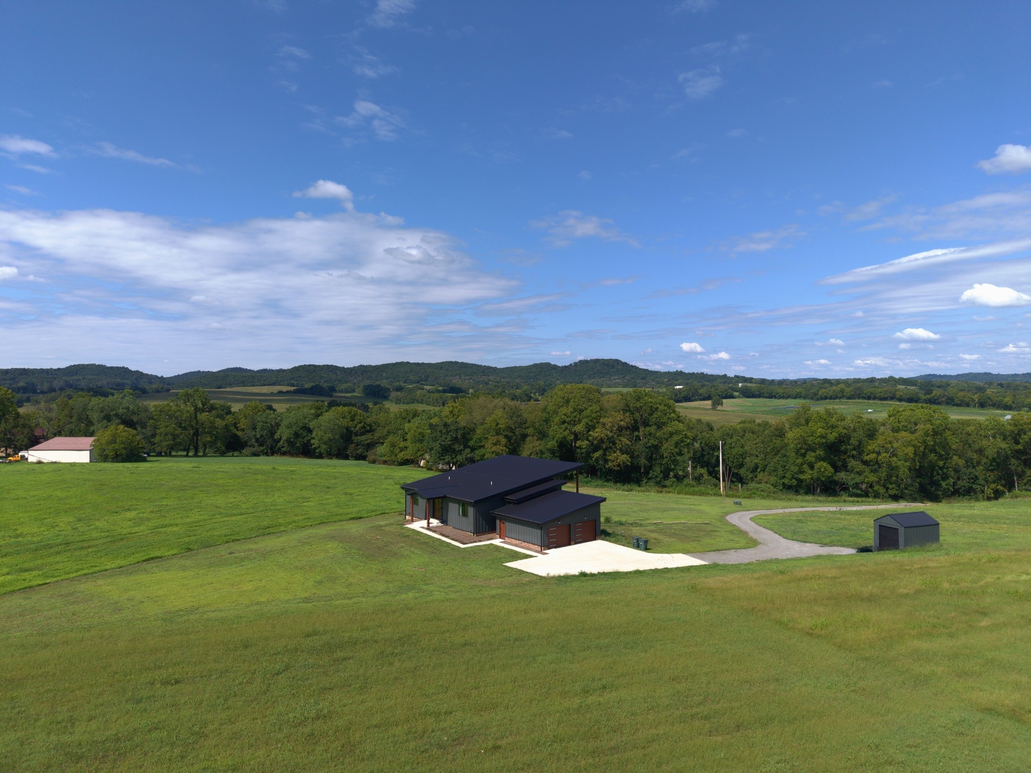 303 S Dry Fork Rd, Gallatin, TN 37066