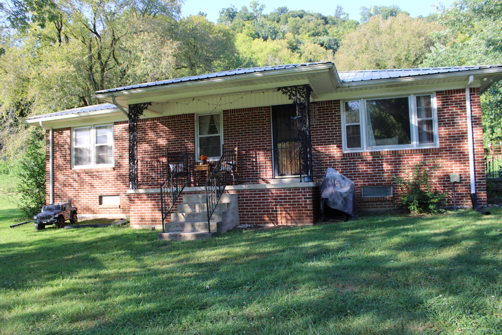 202 Maggart Rd, Elmwood, TN 38560