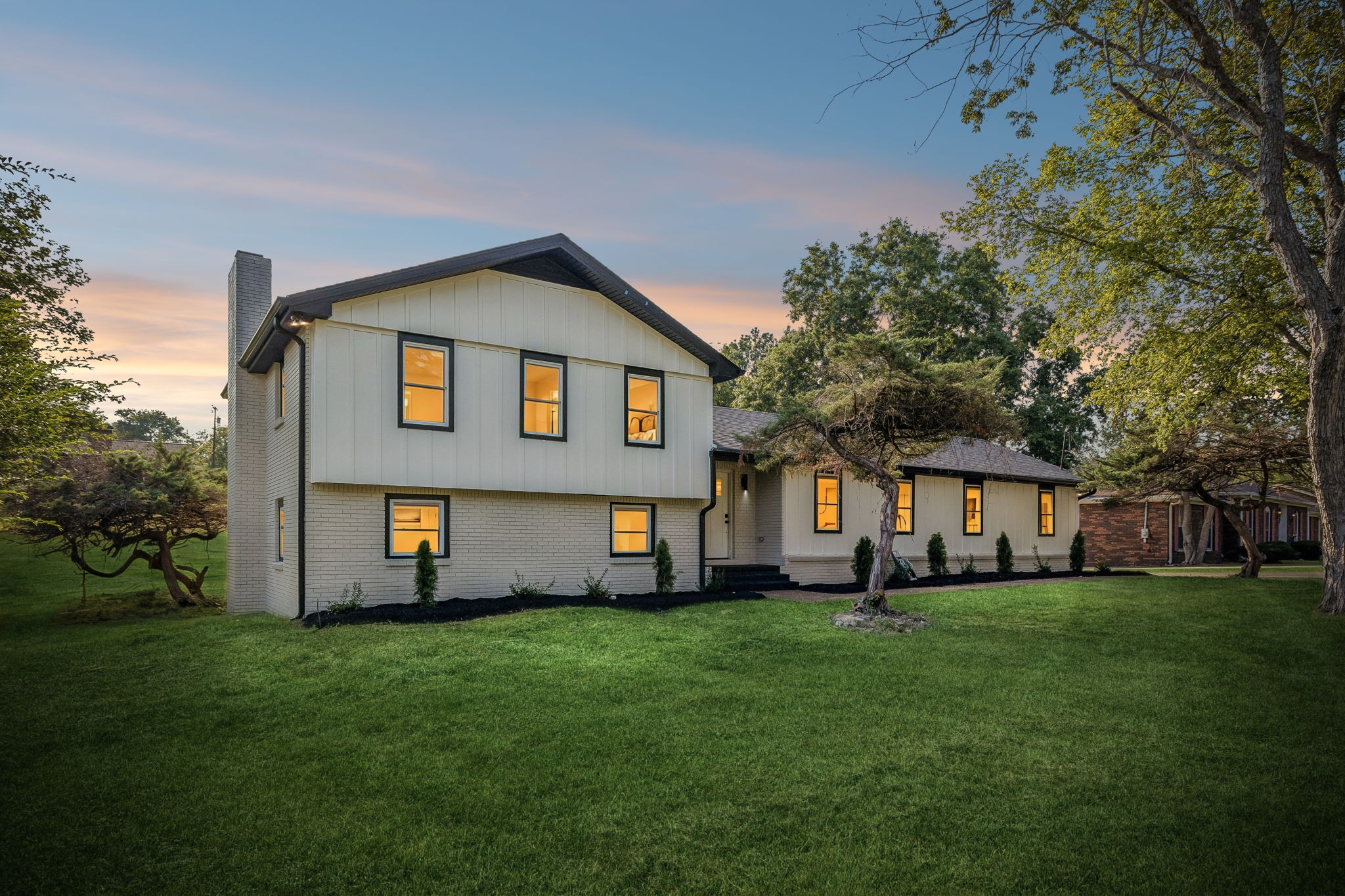 1284 Cheyenne Blvd, Madison, TN 37115