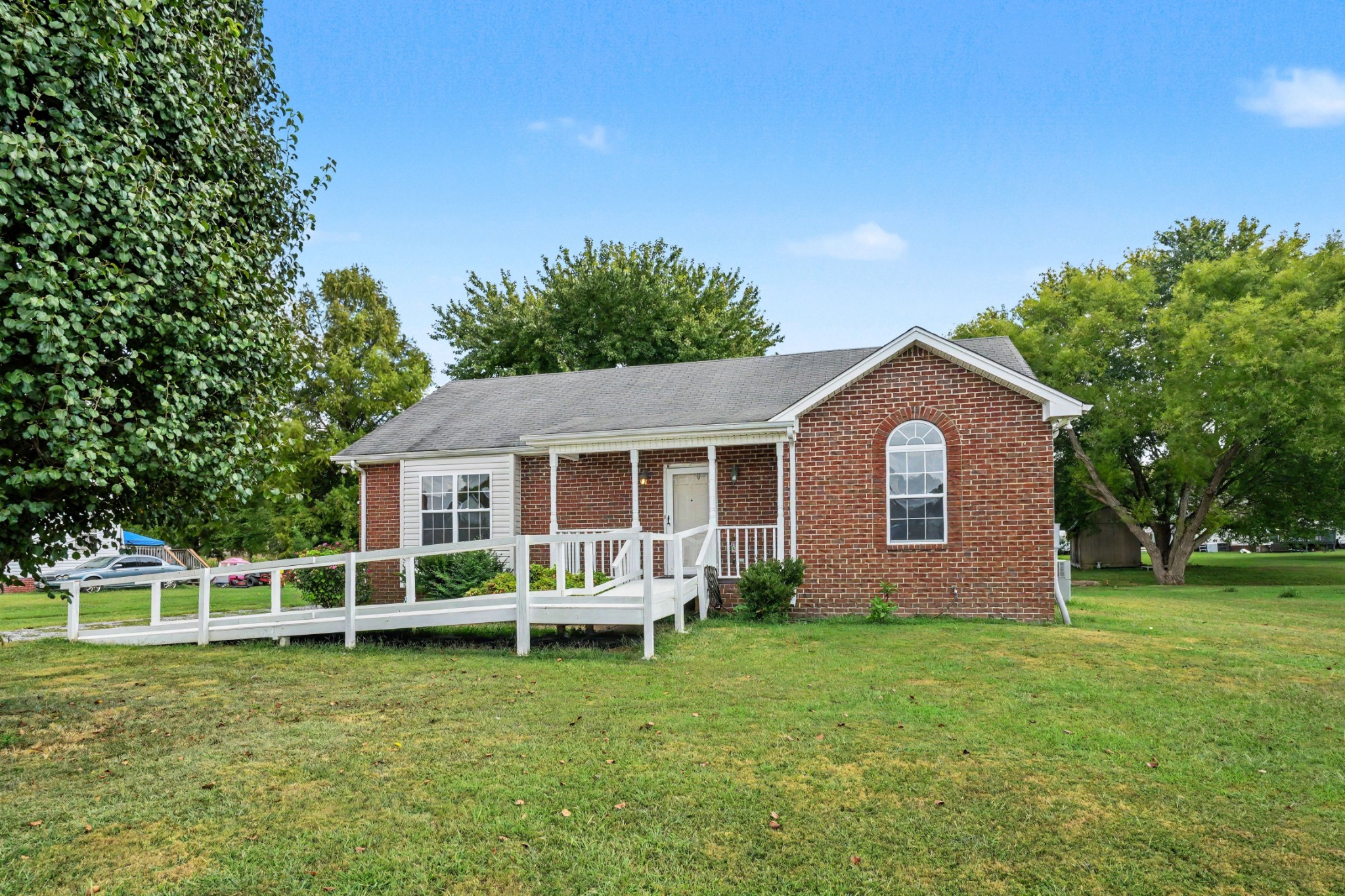 107 Kenwood Dr, Portland, TN 37148