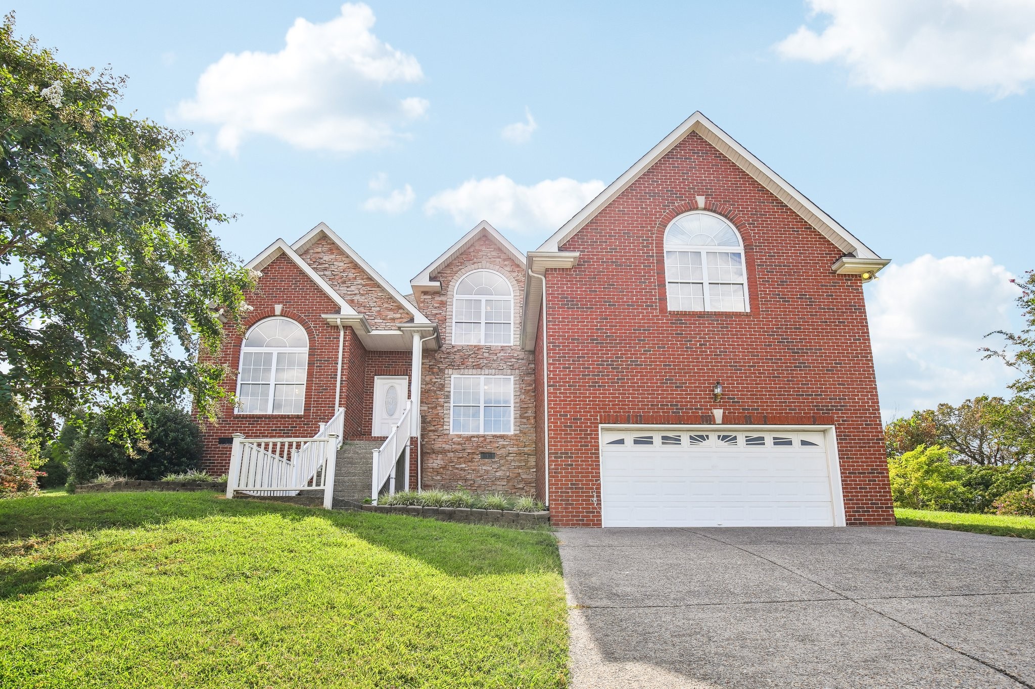 502 Largo Vista Dr, Lebanon, TN 37087